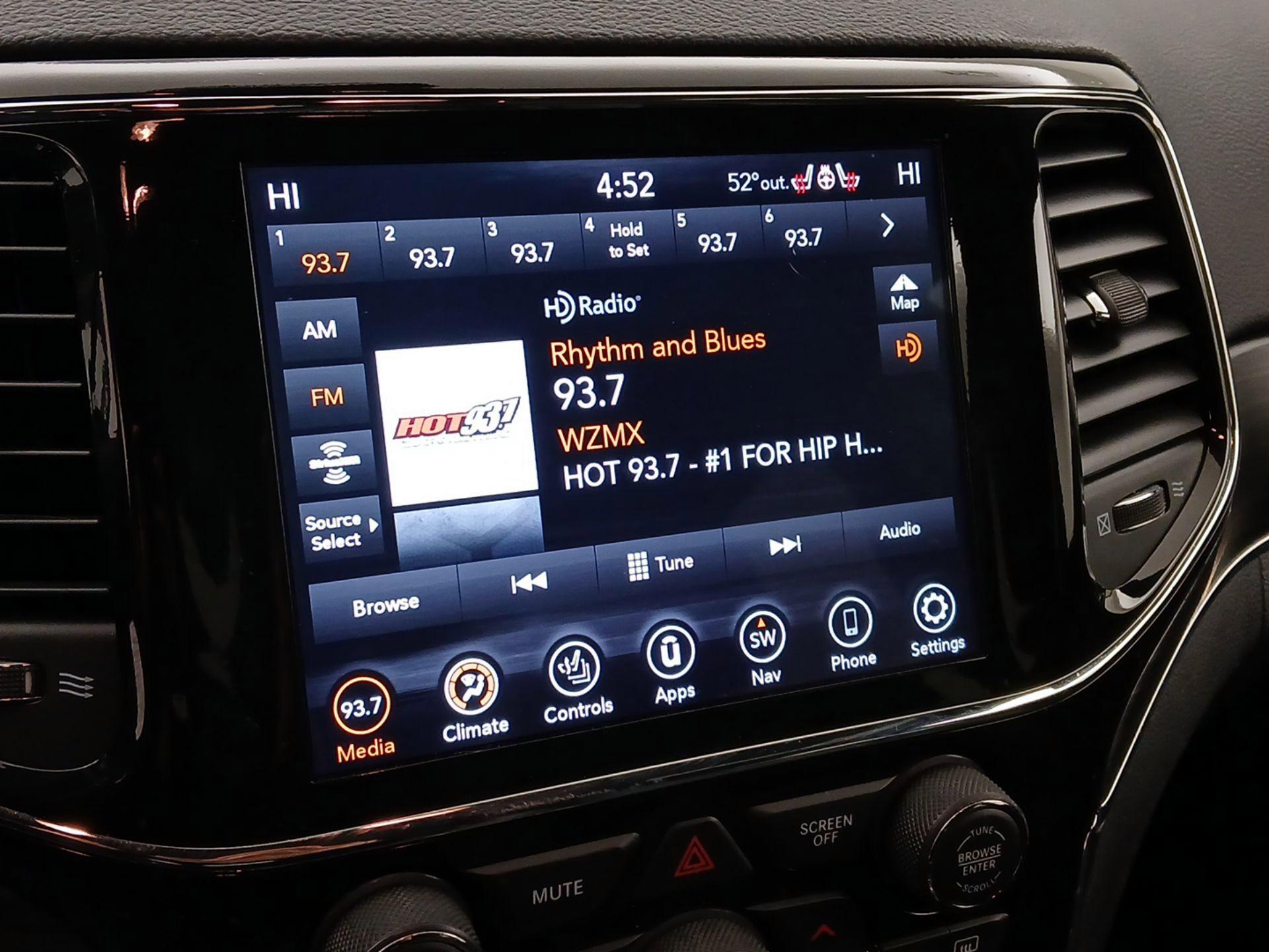 Thumbnail: 2021 Jeep Grand Cherokee - 16