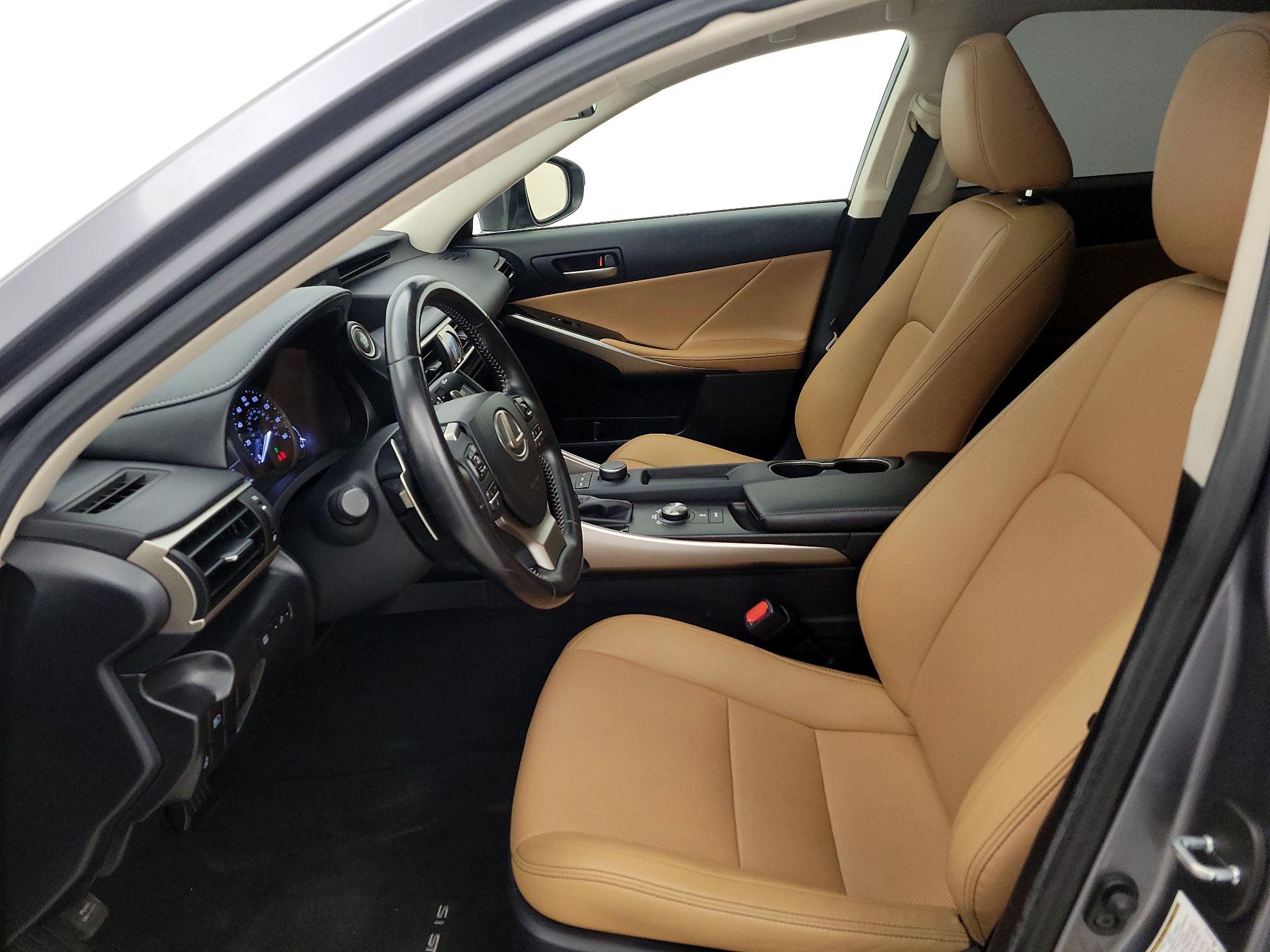 Thumbnail: 2020 Lexus IS - 11