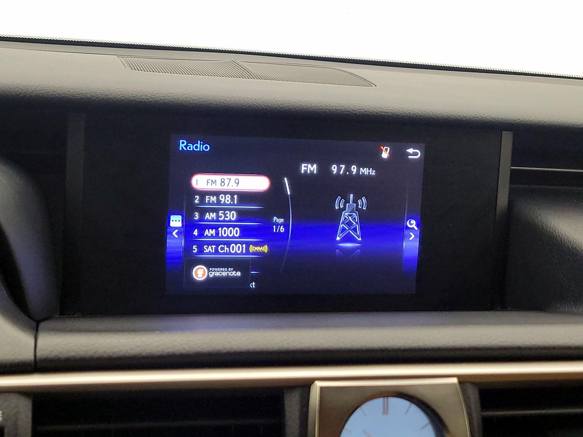 Thumbnail: 2020 Lexus IS - 15