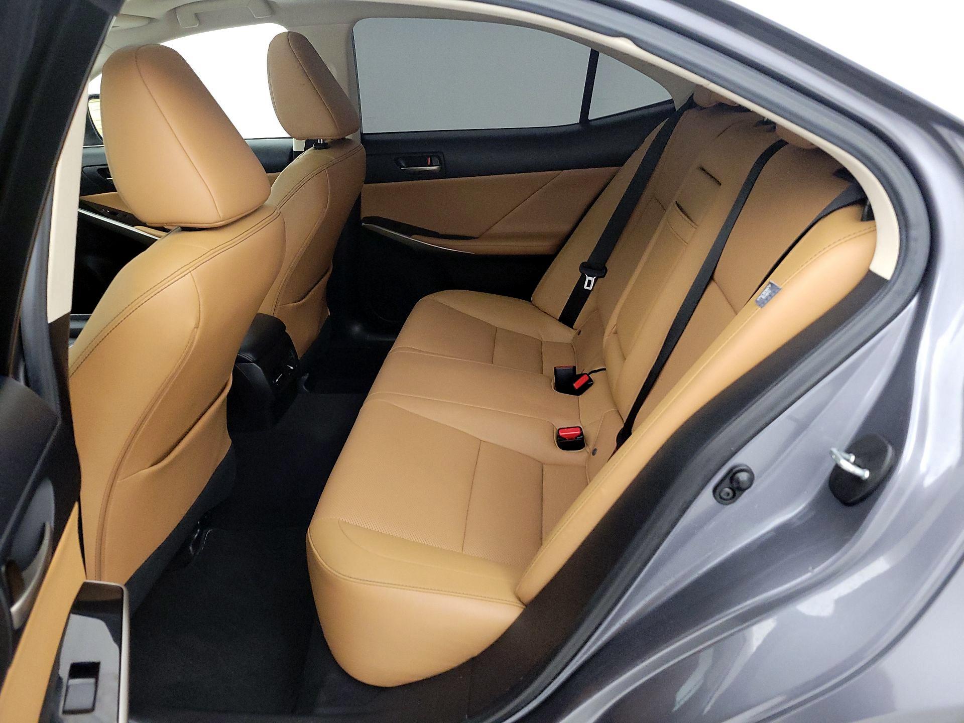 Thumbnail: 2020 Lexus IS - 20