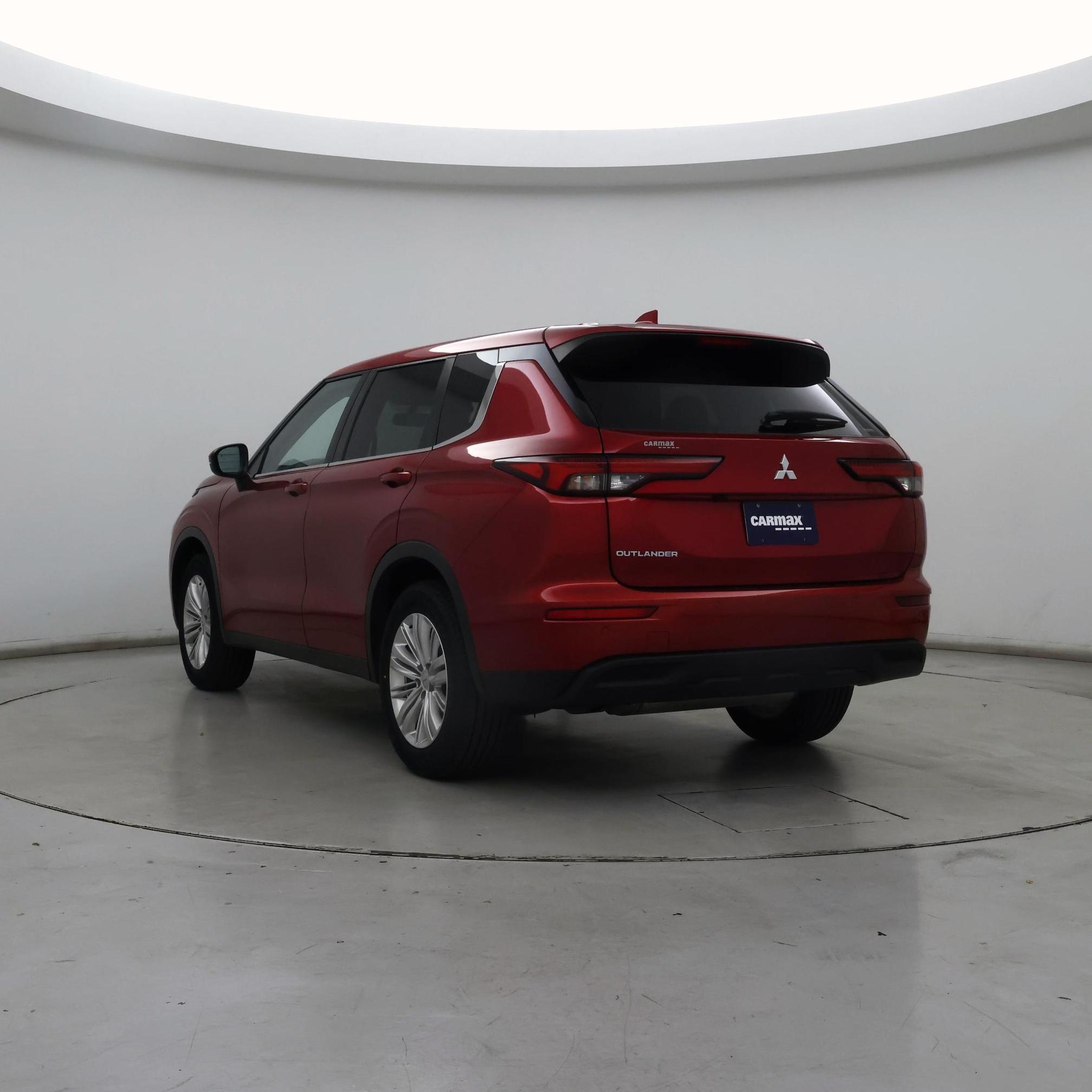 Thumbnail: 2022 Mitsubishi Outlander - 2