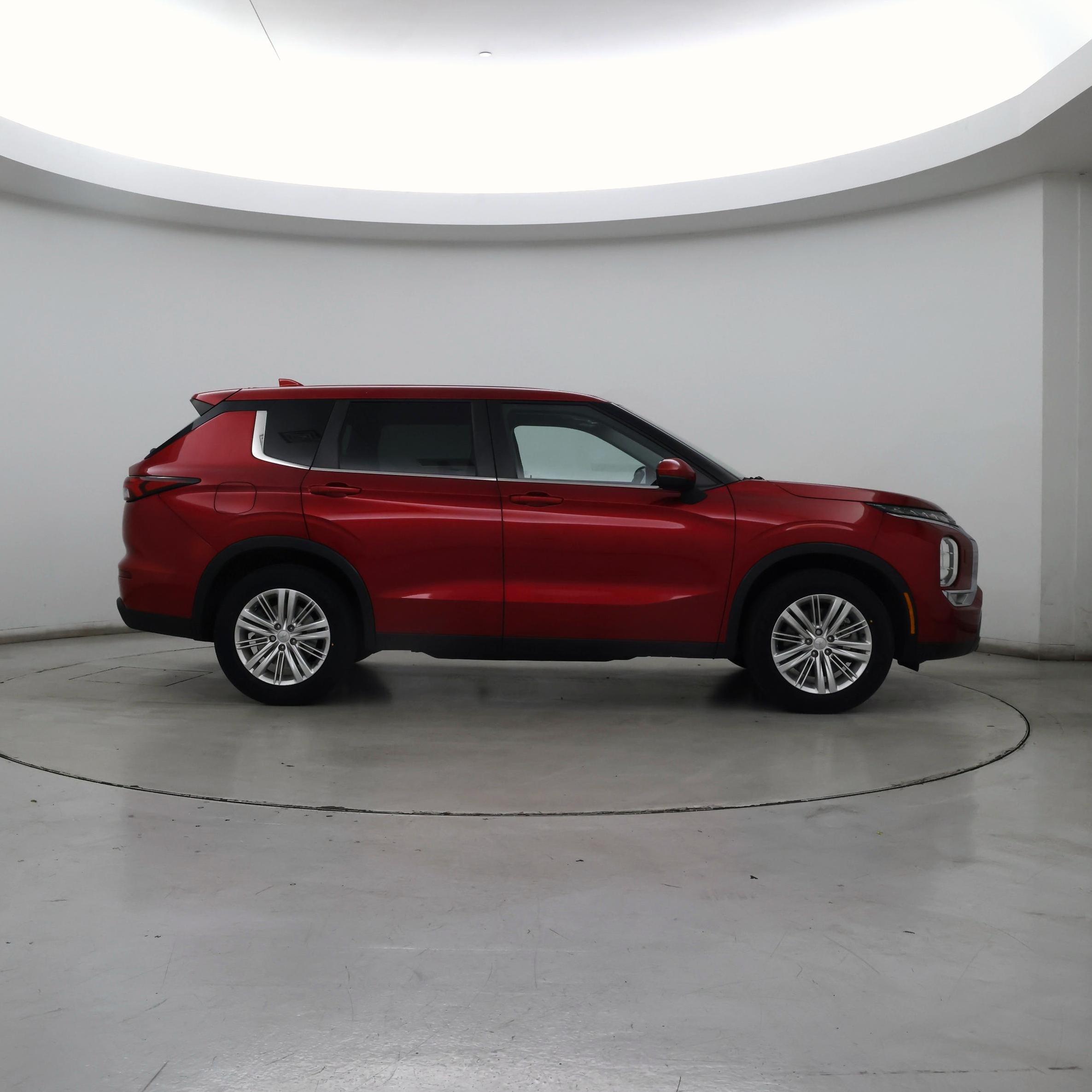 Thumbnail: 2022 Mitsubishi Outlander - 7