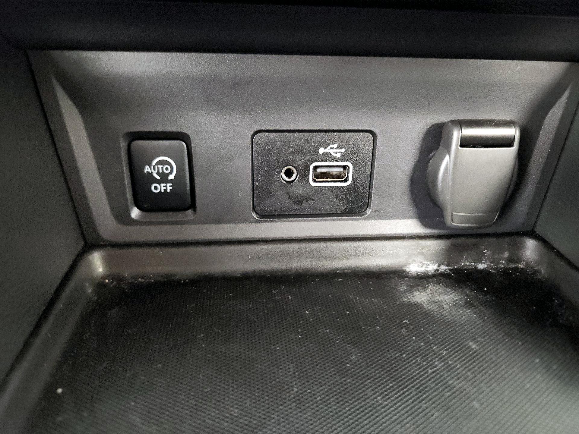 Thumbnail: 2025 Nissan Sentra - 18