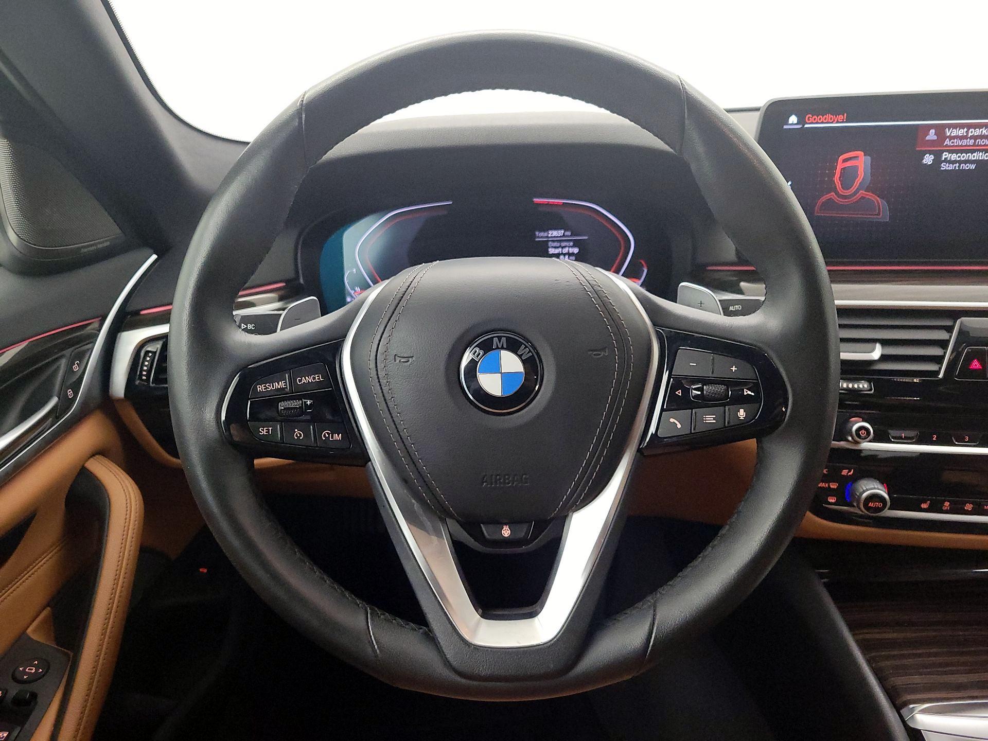 Thumbnail: 2023 BMW 5 Series - 10