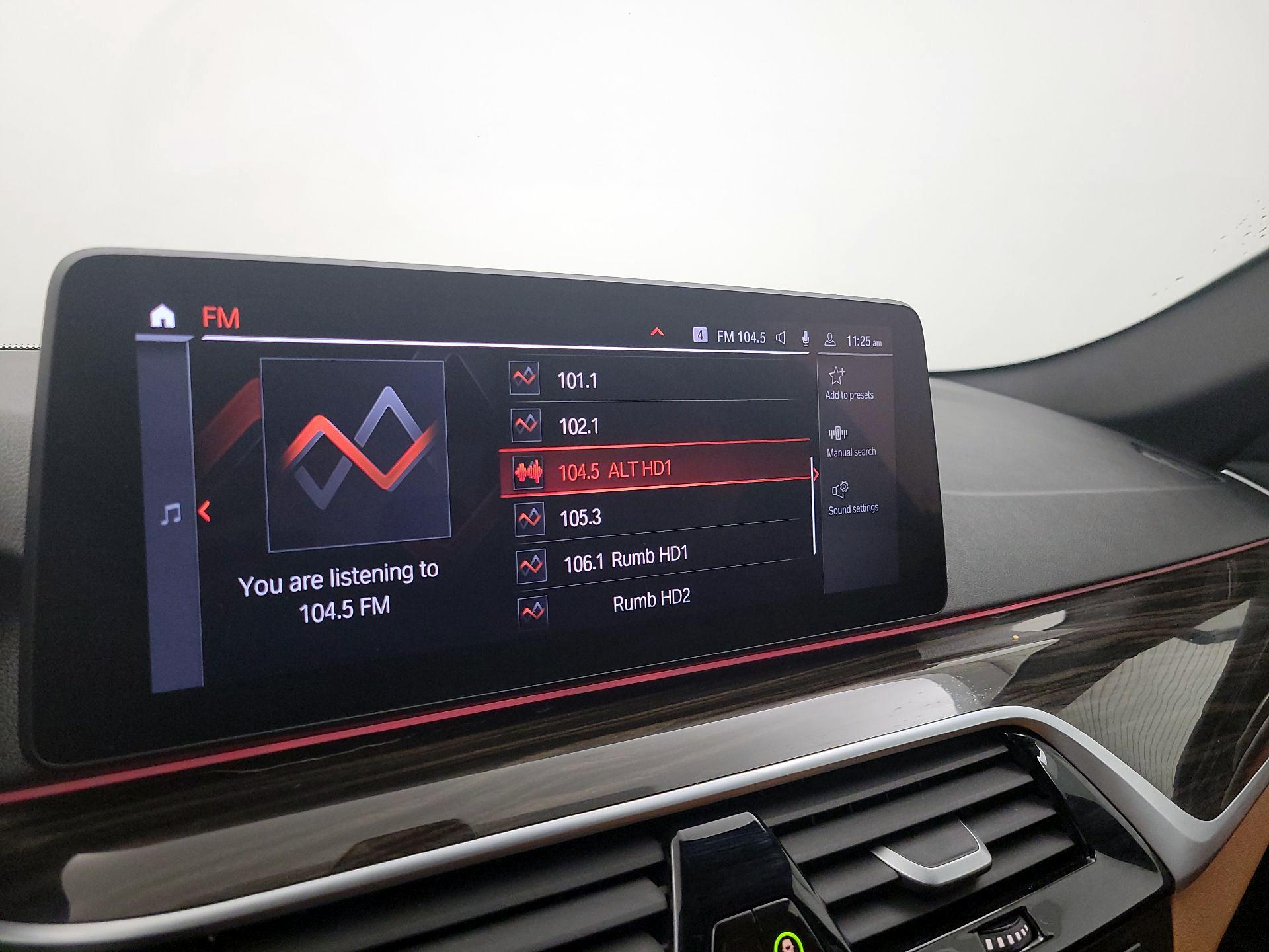 Thumbnail: 2023 BMW 5 Series - 16