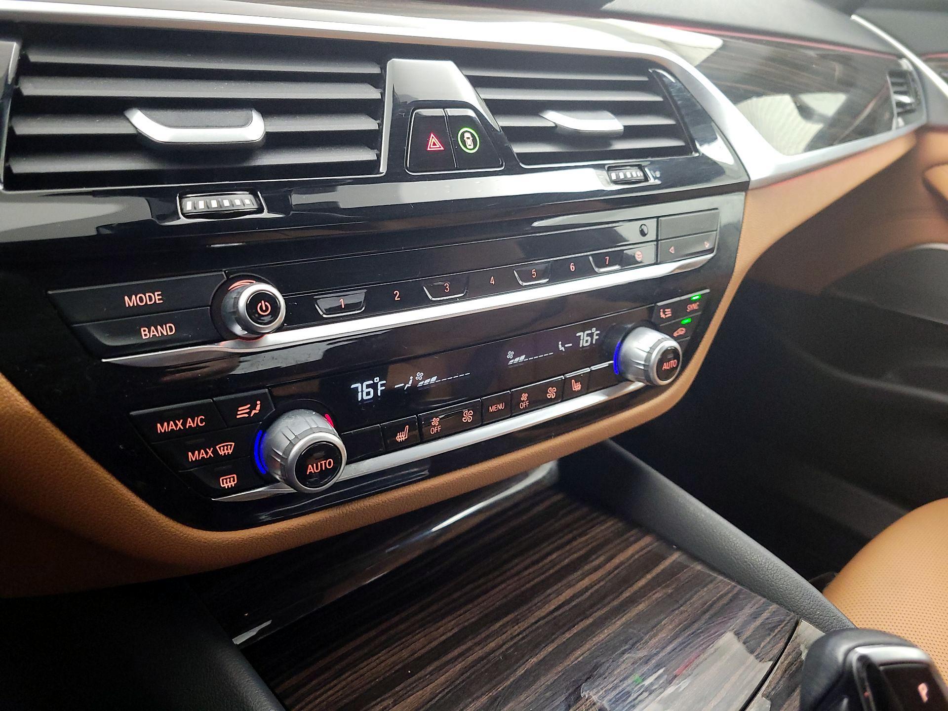 Thumbnail: 2023 BMW 5 Series - 17