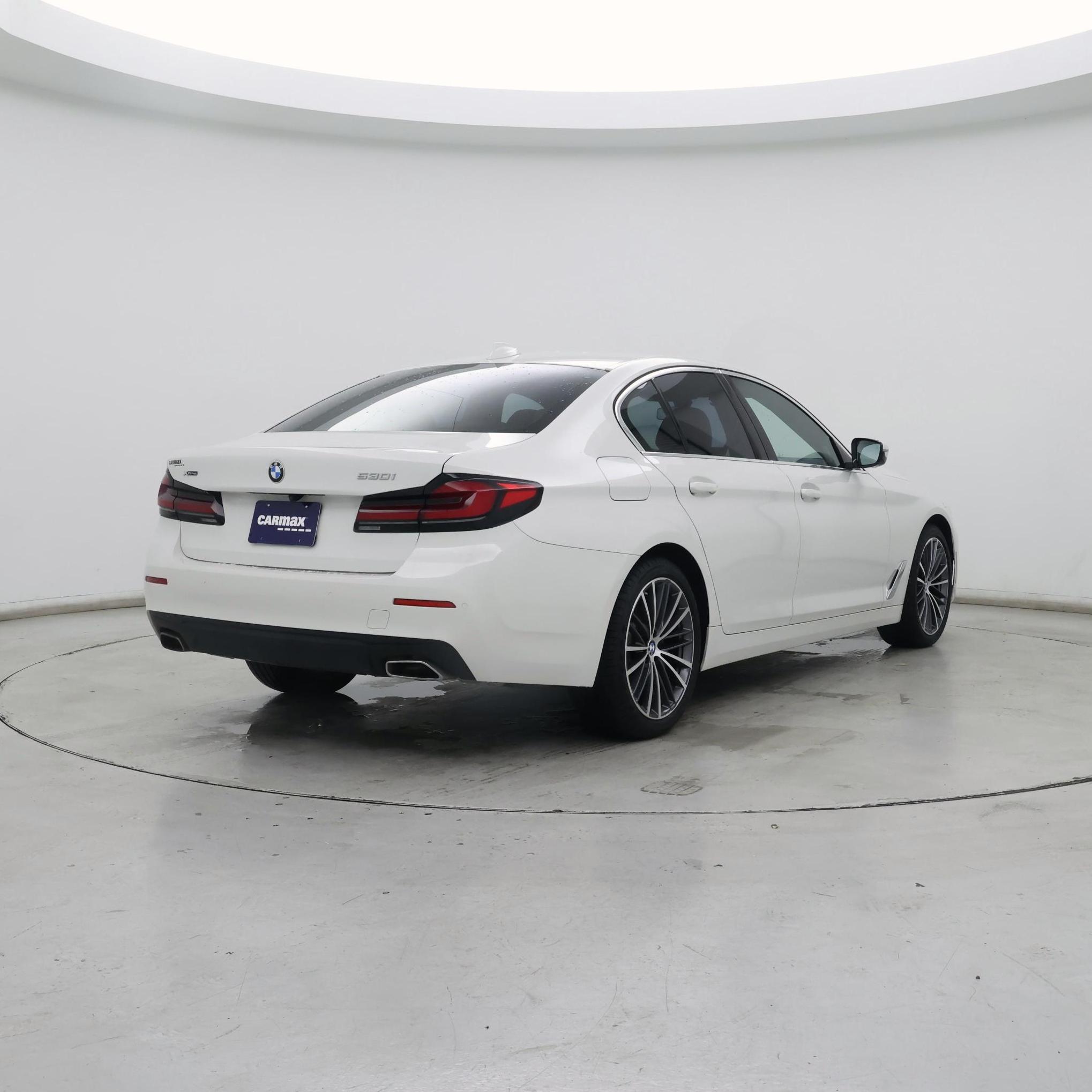 Thumbnail: 2023 BMW 5 Series - 8