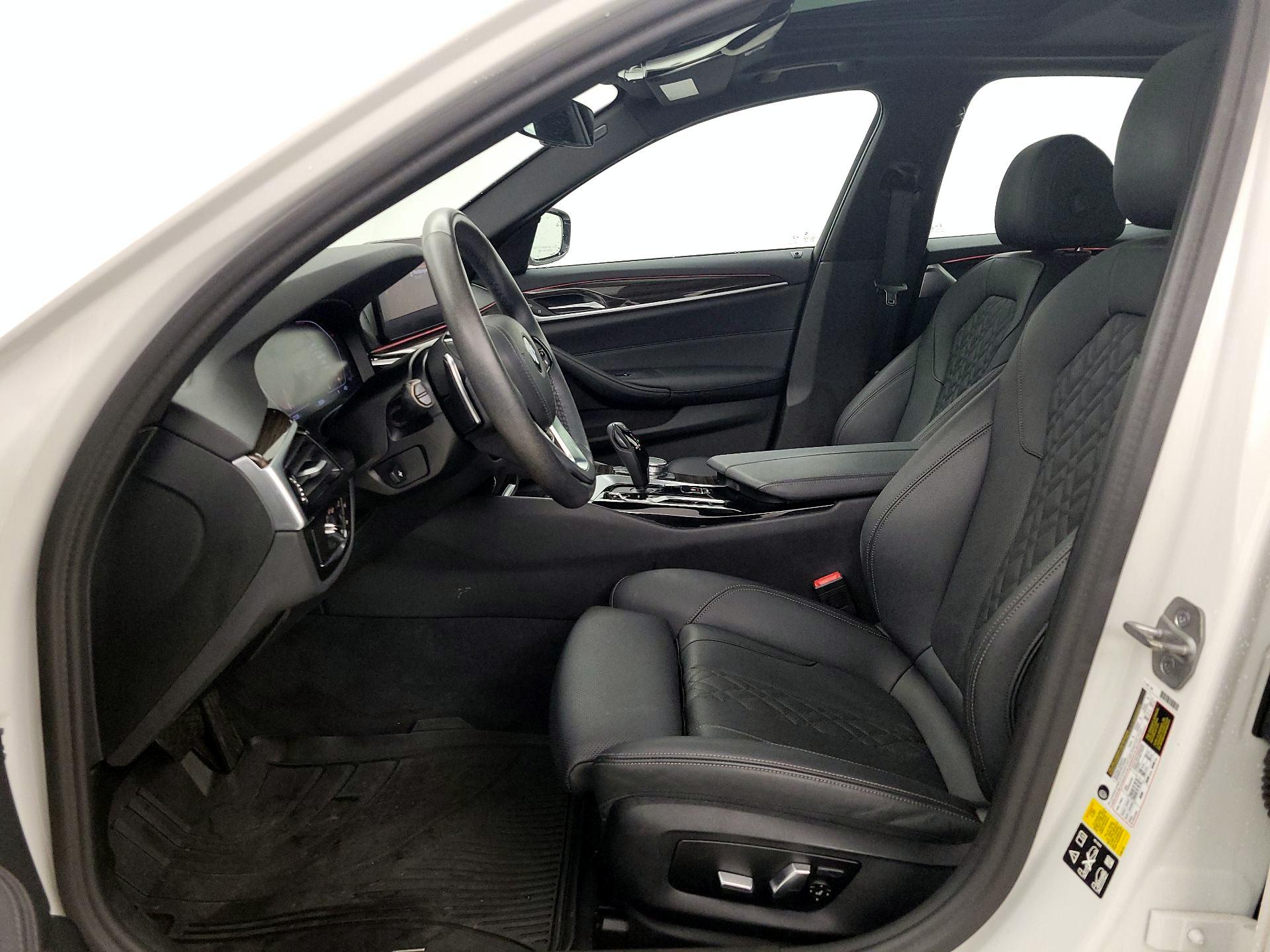 Thumbnail: 2023 BMW 5 Series - 11