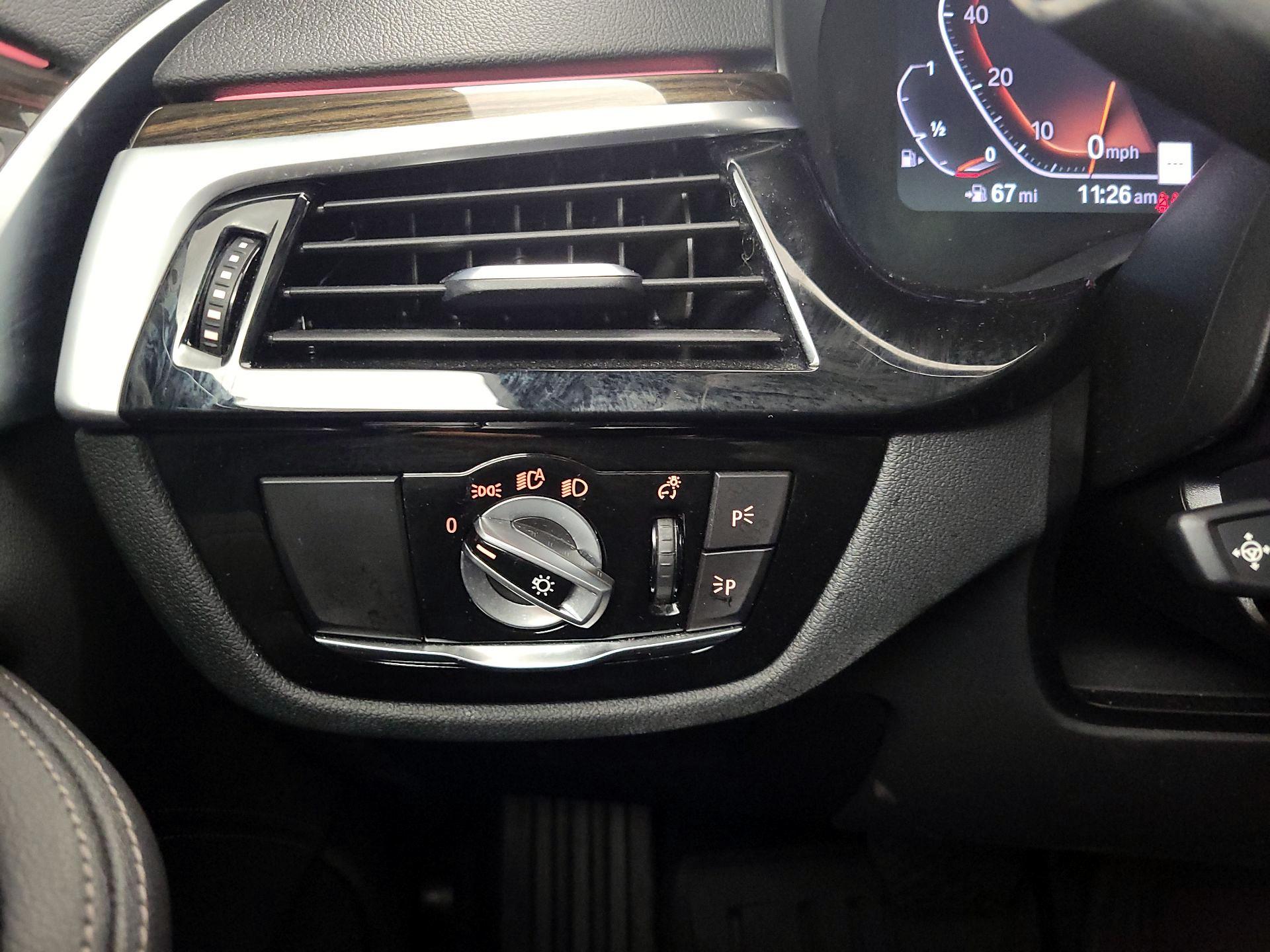 Thumbnail: 2023 BMW 5 Series - 13