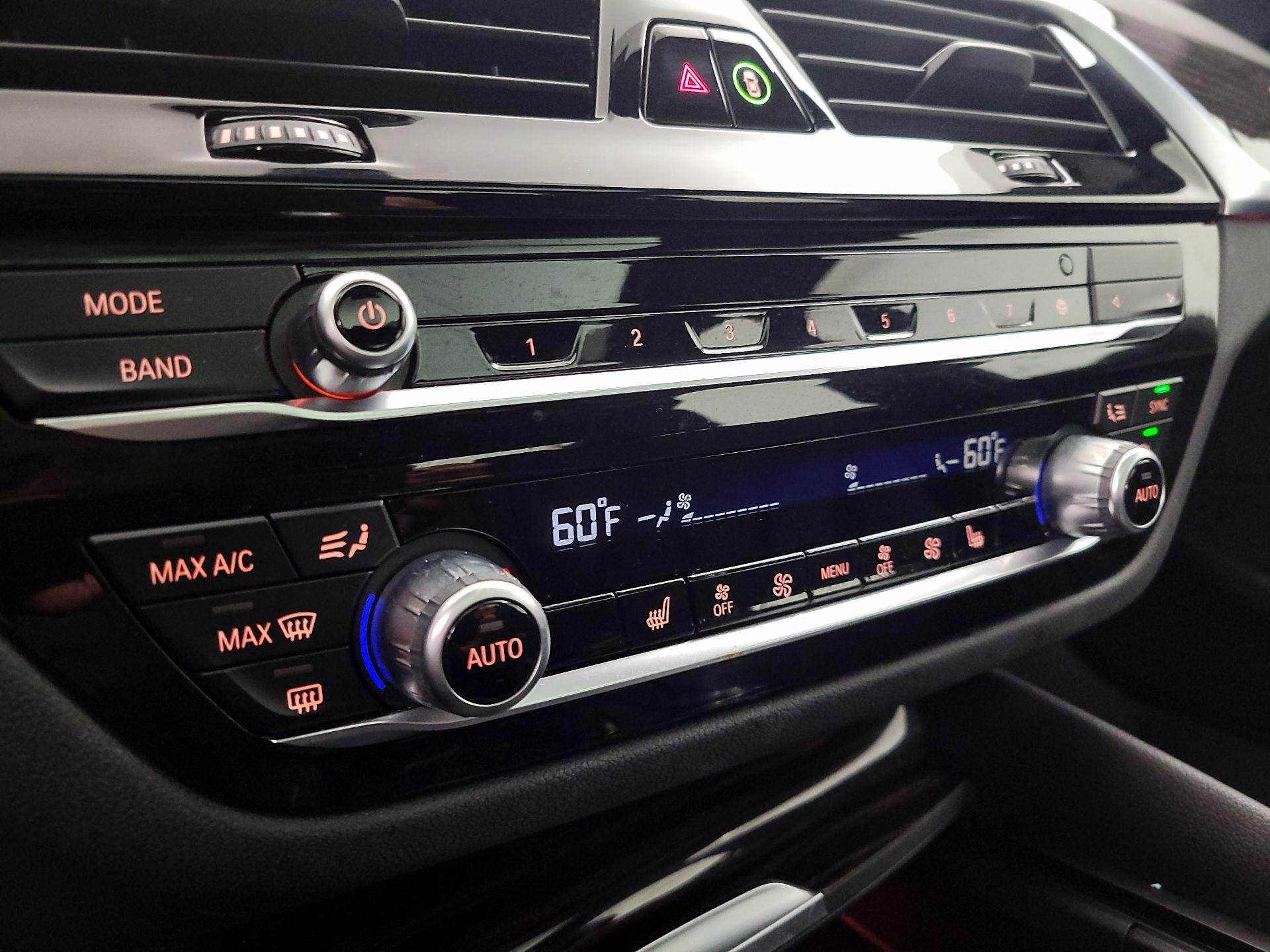 Thumbnail: 2023 BMW 5 Series - 17