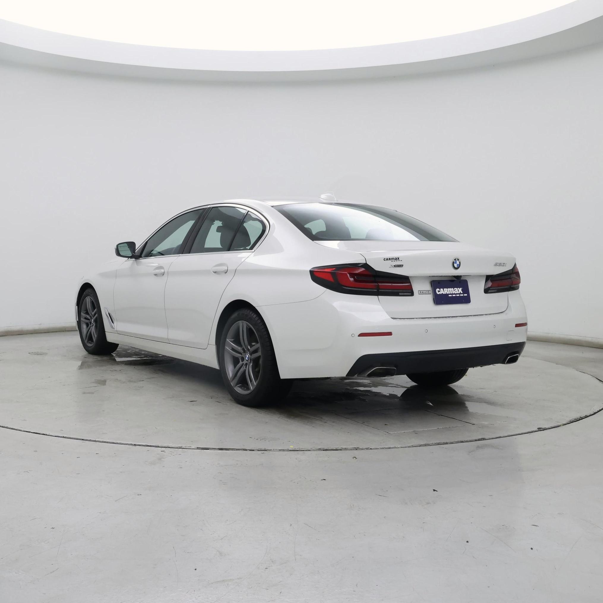 Thumbnail: 2023 BMW 5 Series - 2