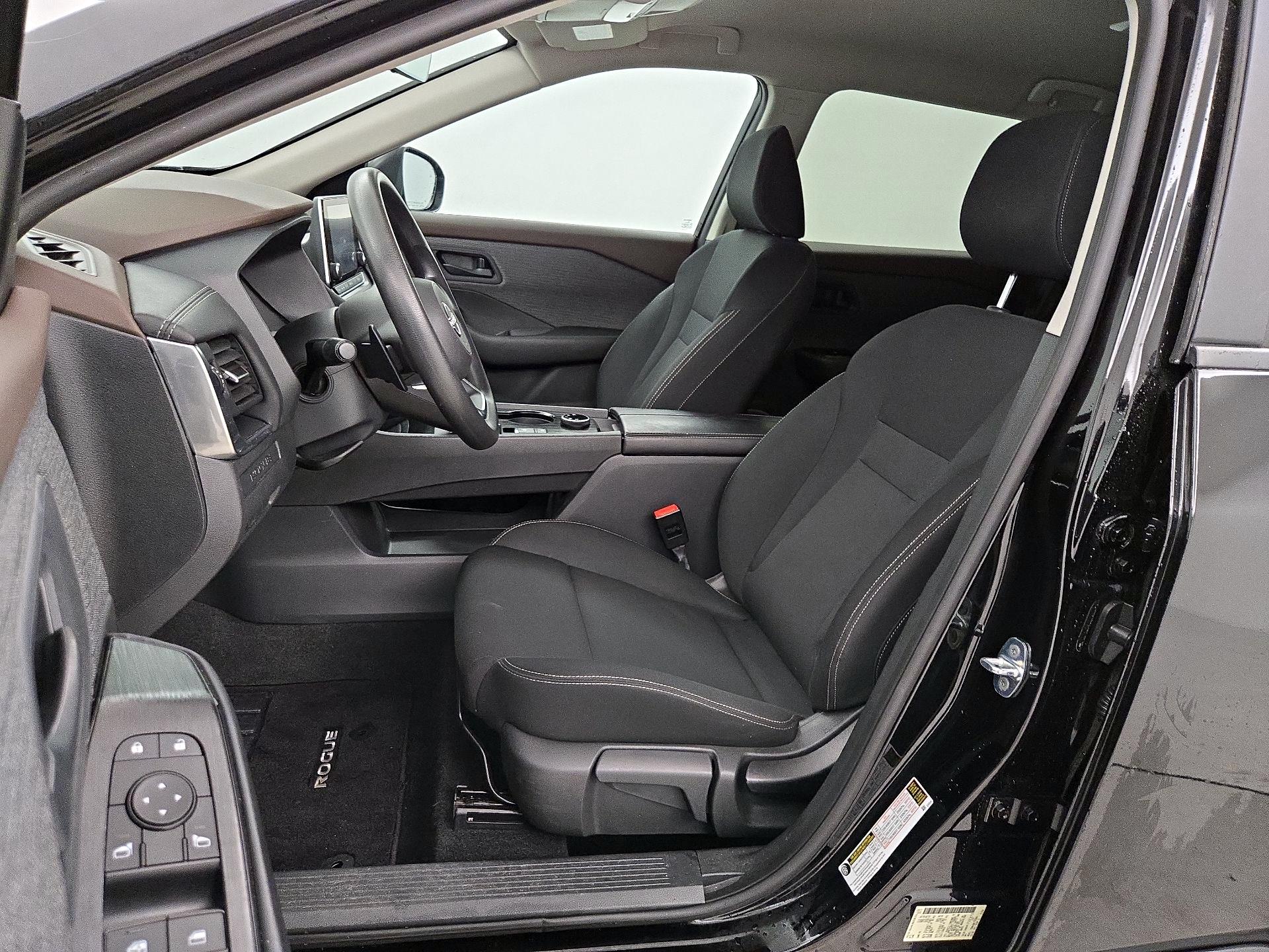 Thumbnail: 2023 Nissan Rogue - 11