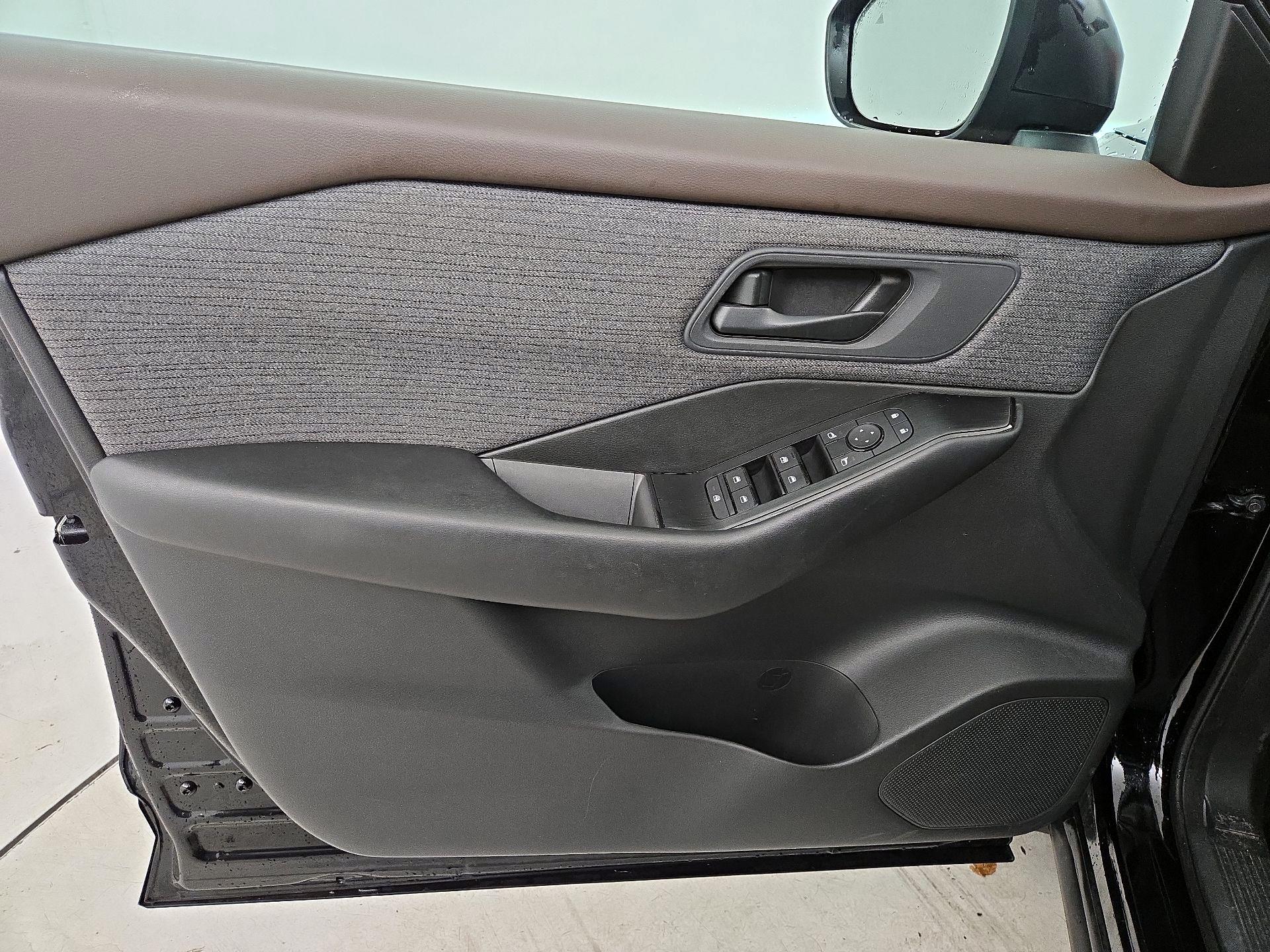 Thumbnail: 2023 Nissan Rogue - 12