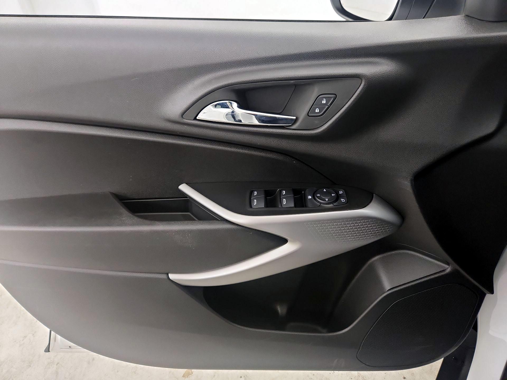 Thumbnail: 2024 Chevrolet Trax - 12