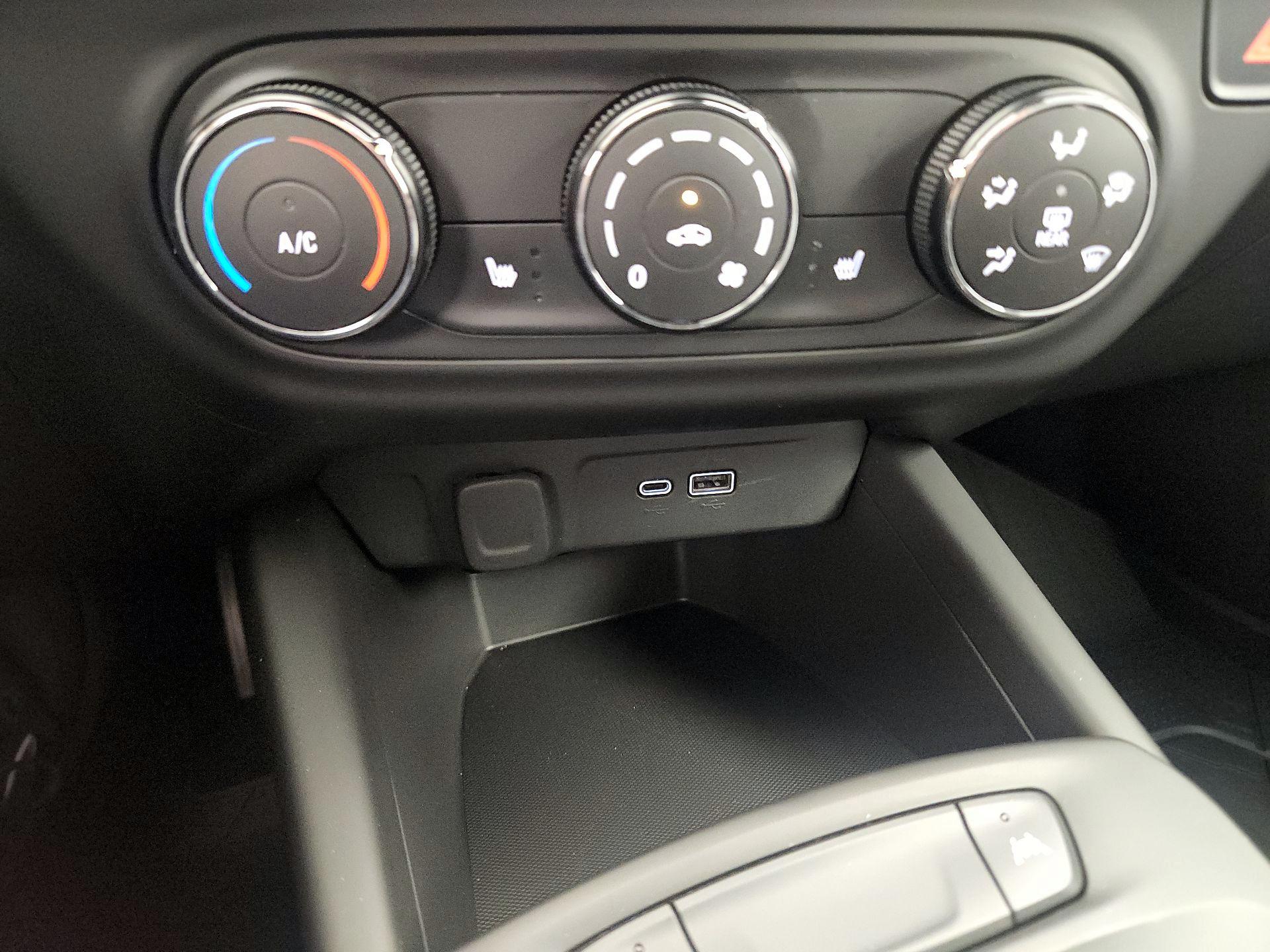 Thumbnail: 2024 Chevrolet Trax - 16