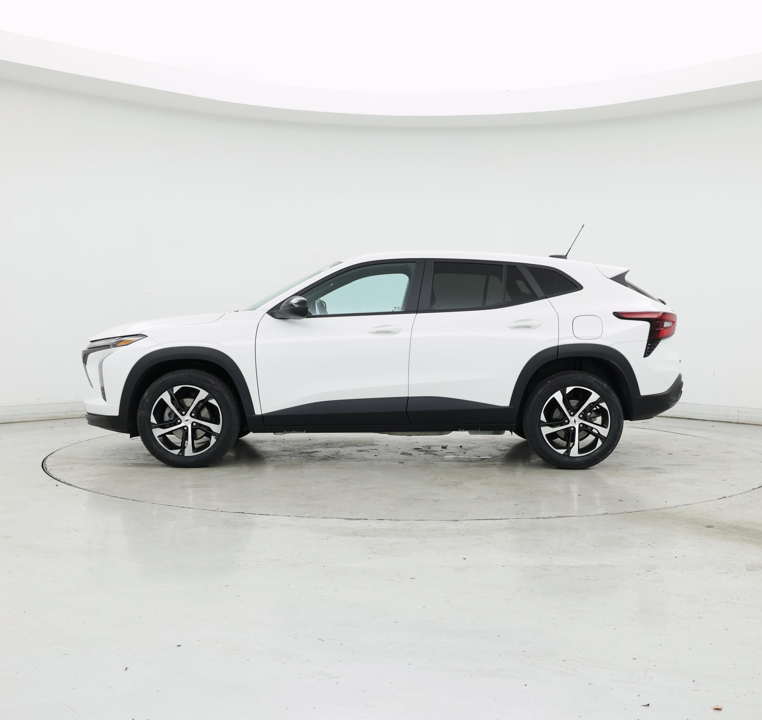 Thumbnail: 2024 Chevrolet Trax - 3