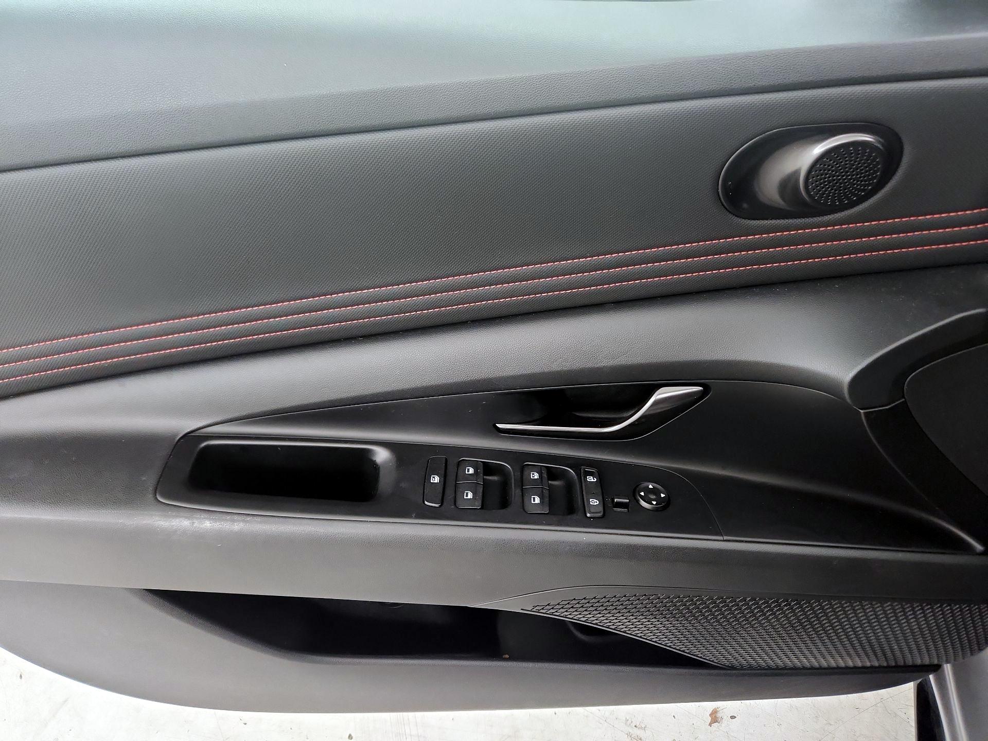 Thumbnail: 2021 Hyundai Elantra - 12