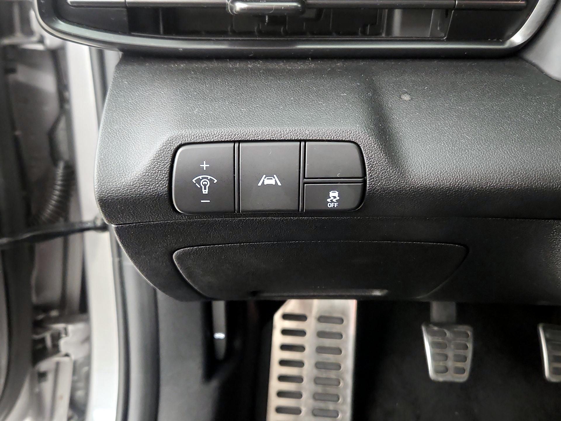 Thumbnail: 2021 Hyundai Elantra - 13