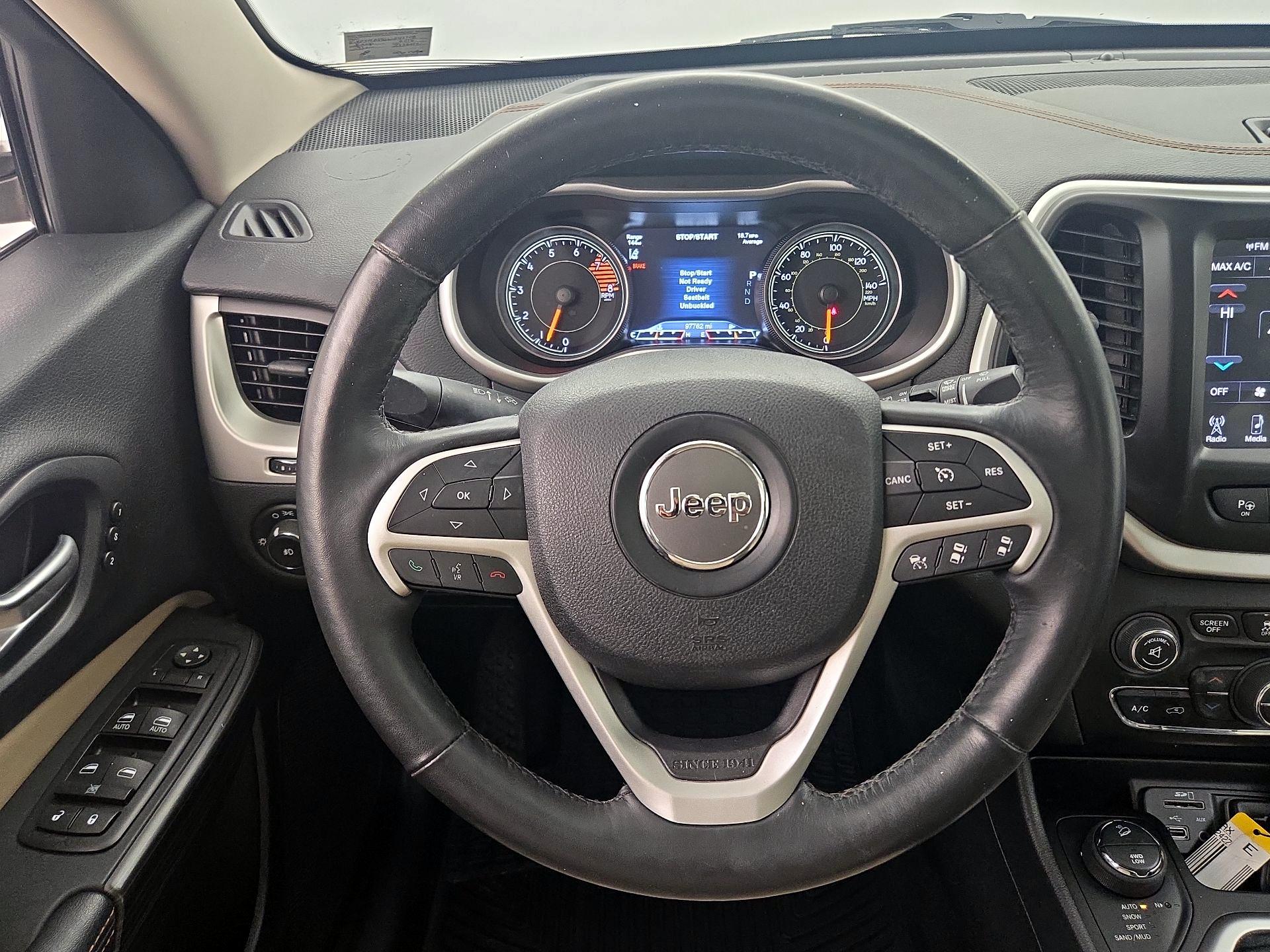 Thumbnail: 2016 Jeep Cherokee - 10