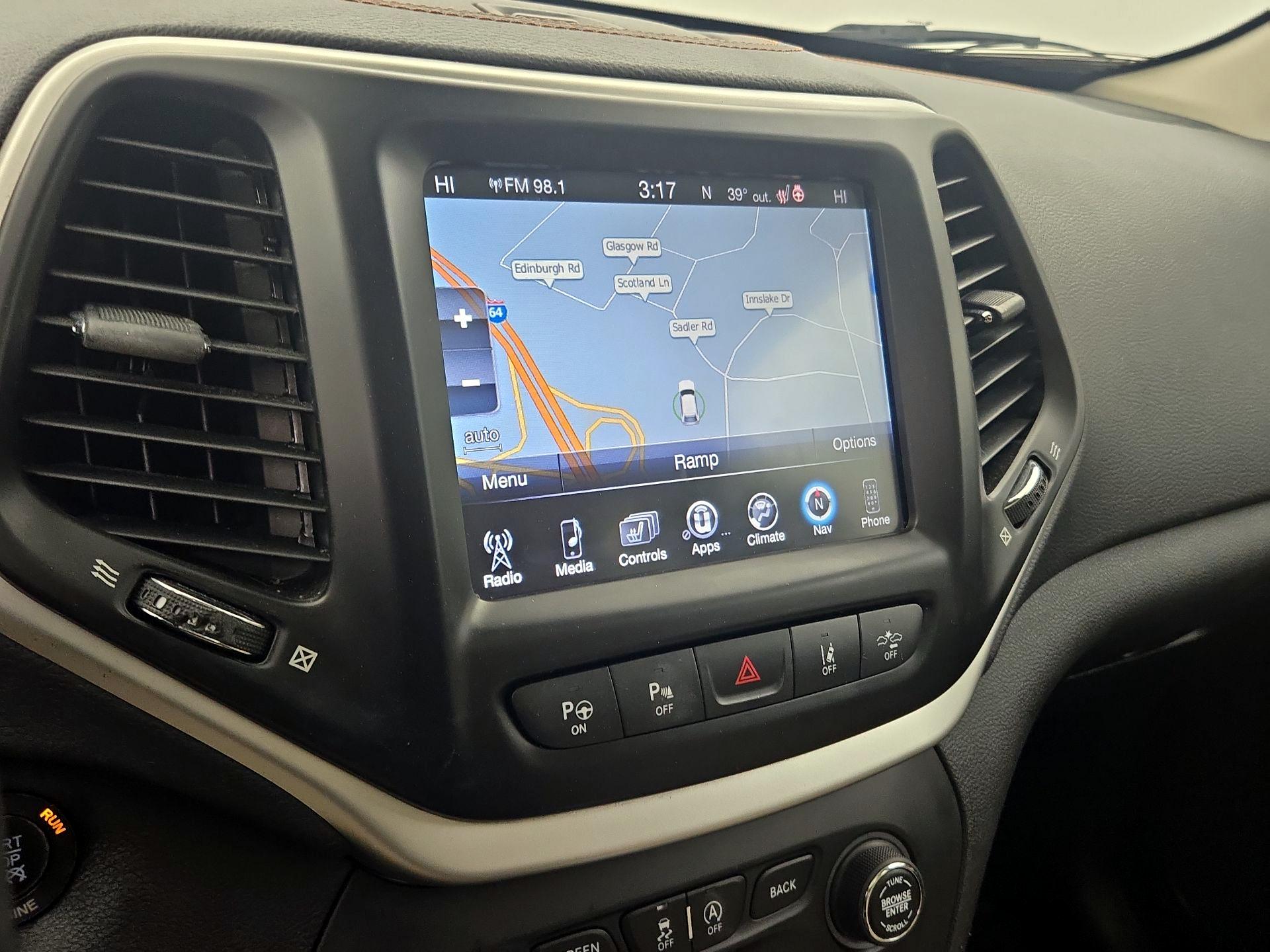 Thumbnail: 2016 Jeep Cherokee - 14