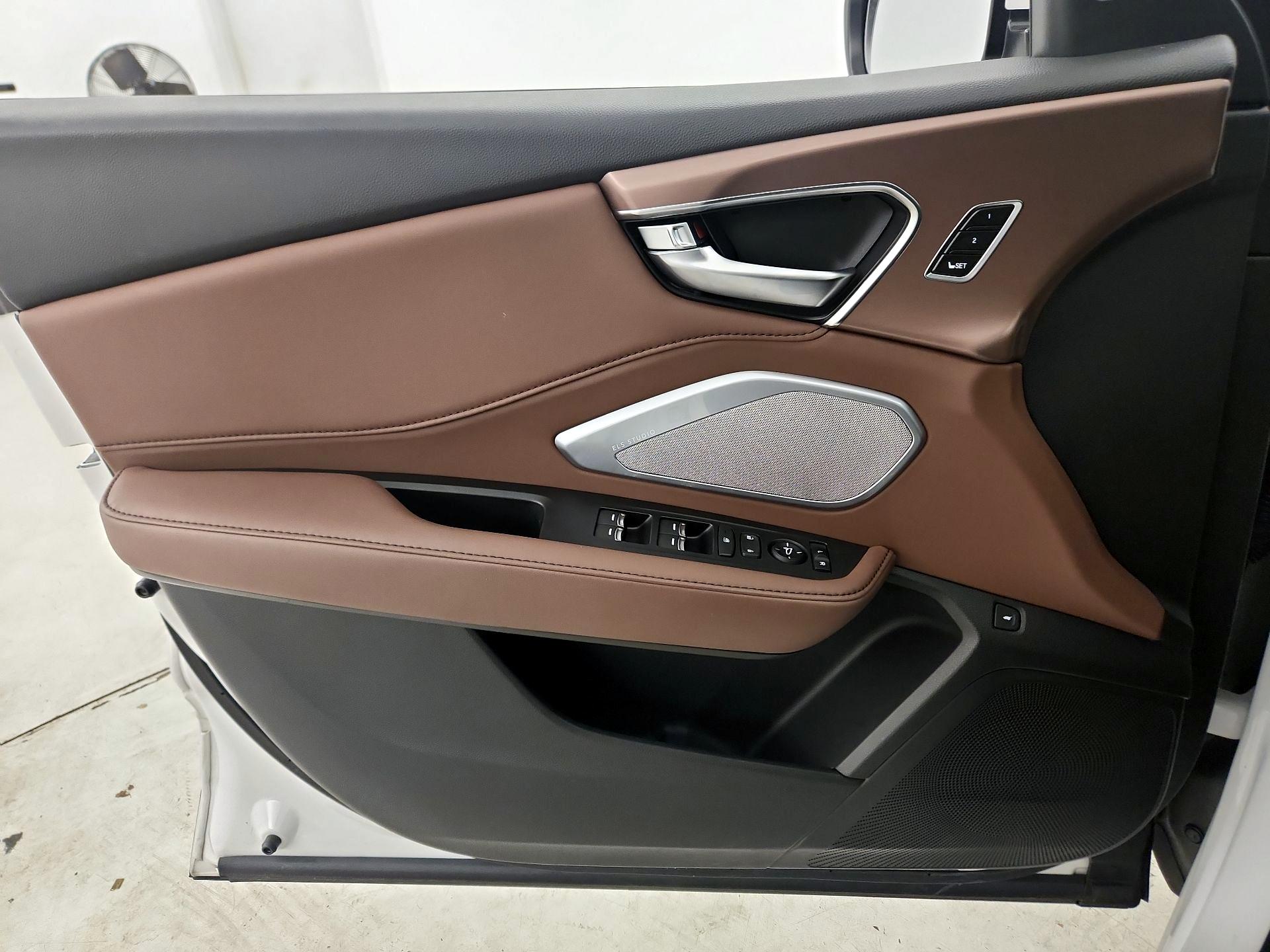 Thumbnail: 2025 Acura RDX - 12