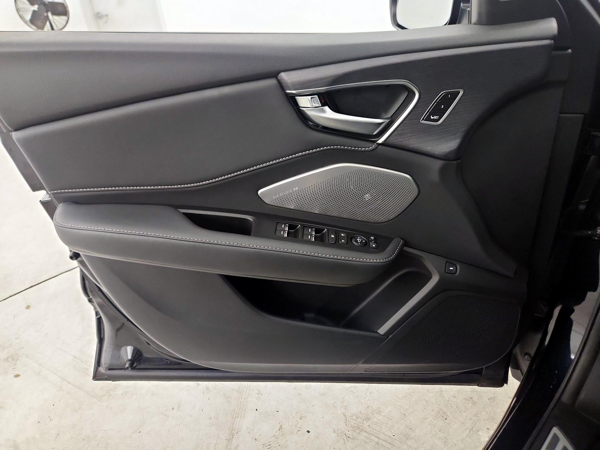 Thumbnail: 2025 Acura RDX - 12