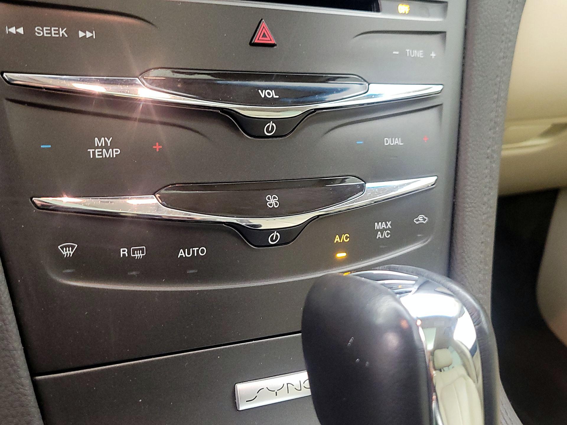 Thumbnail: 2017 Lincoln MKT - 17