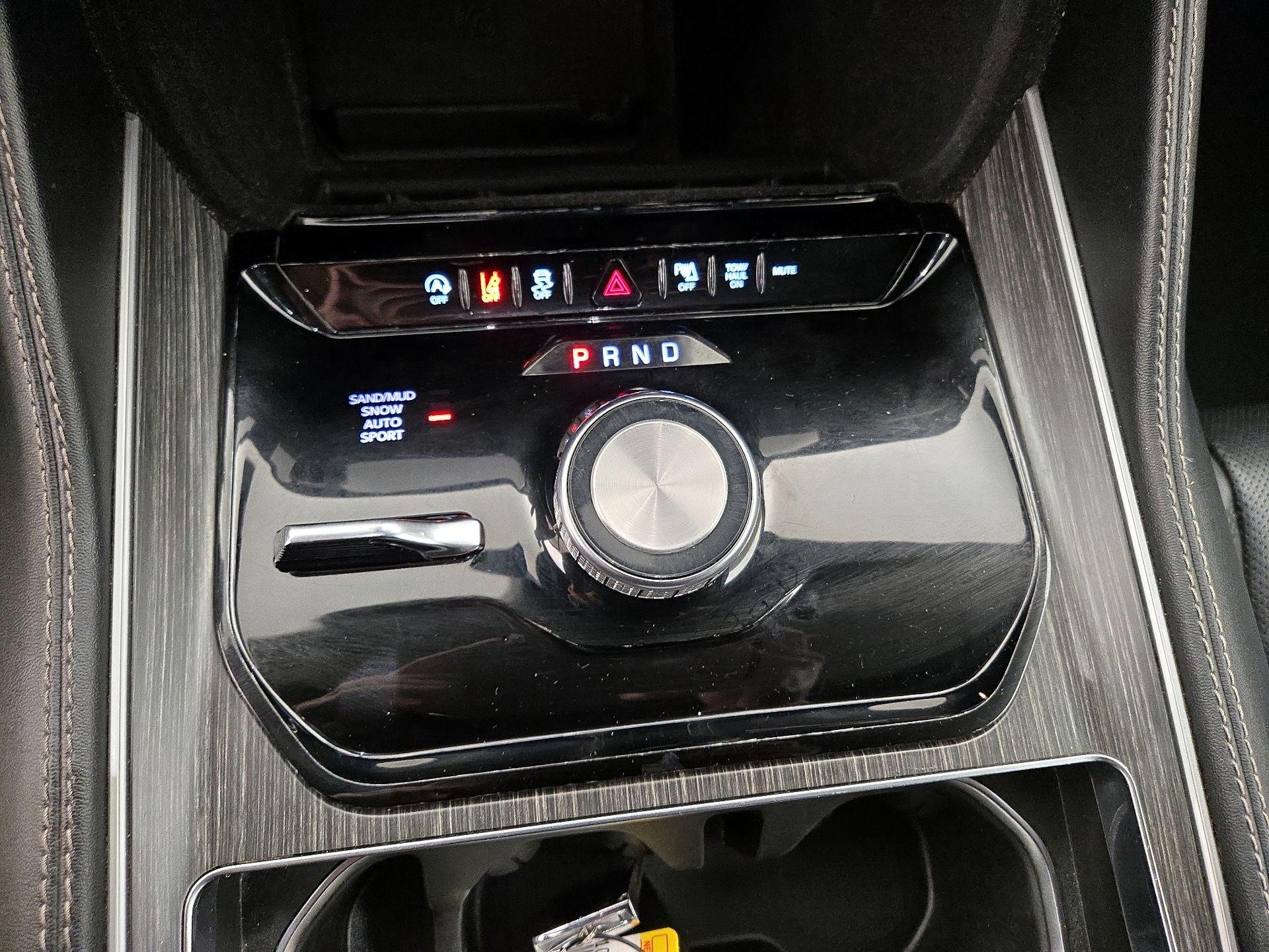 Thumbnail: 2024 Jeep Wagoneer - 18