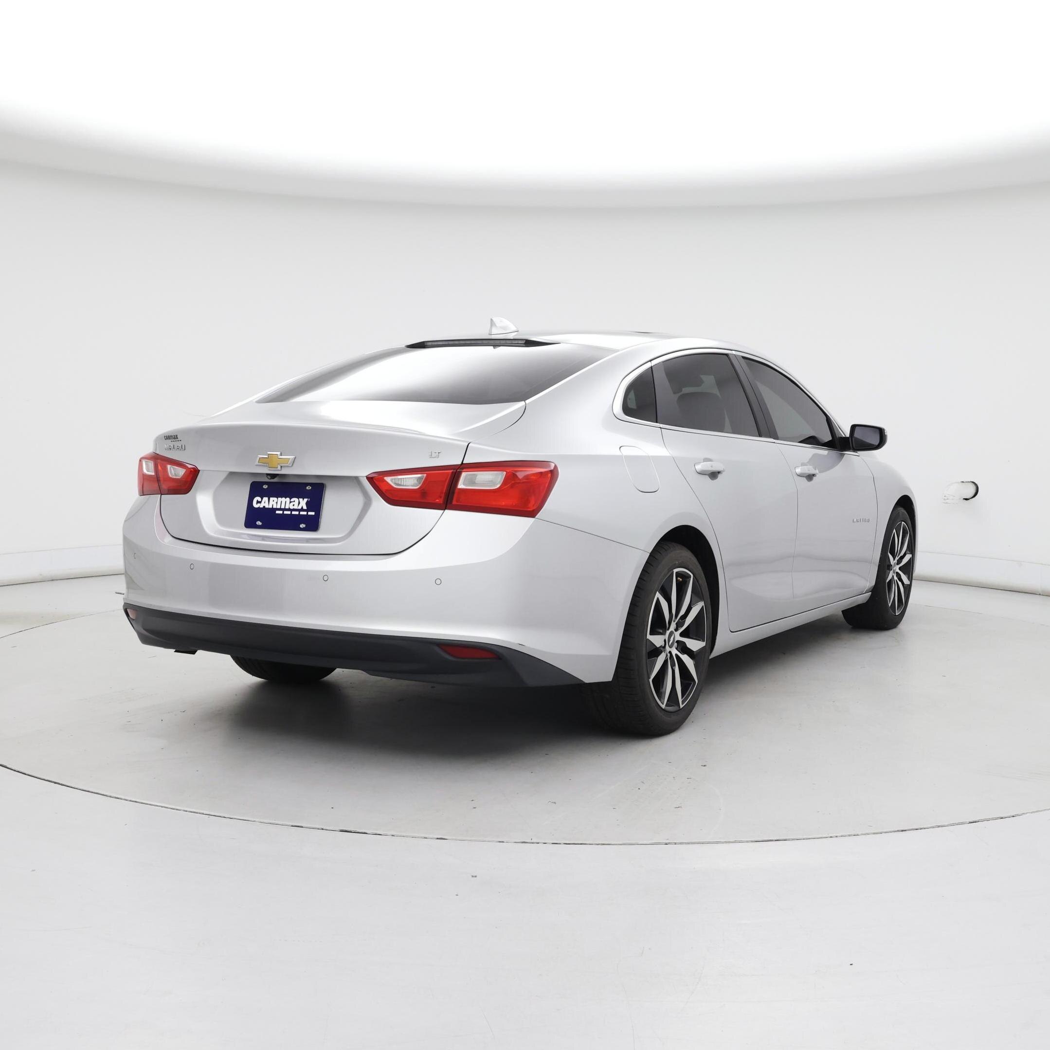 Thumbnail: 2016 Chevrolet Malibu - 8