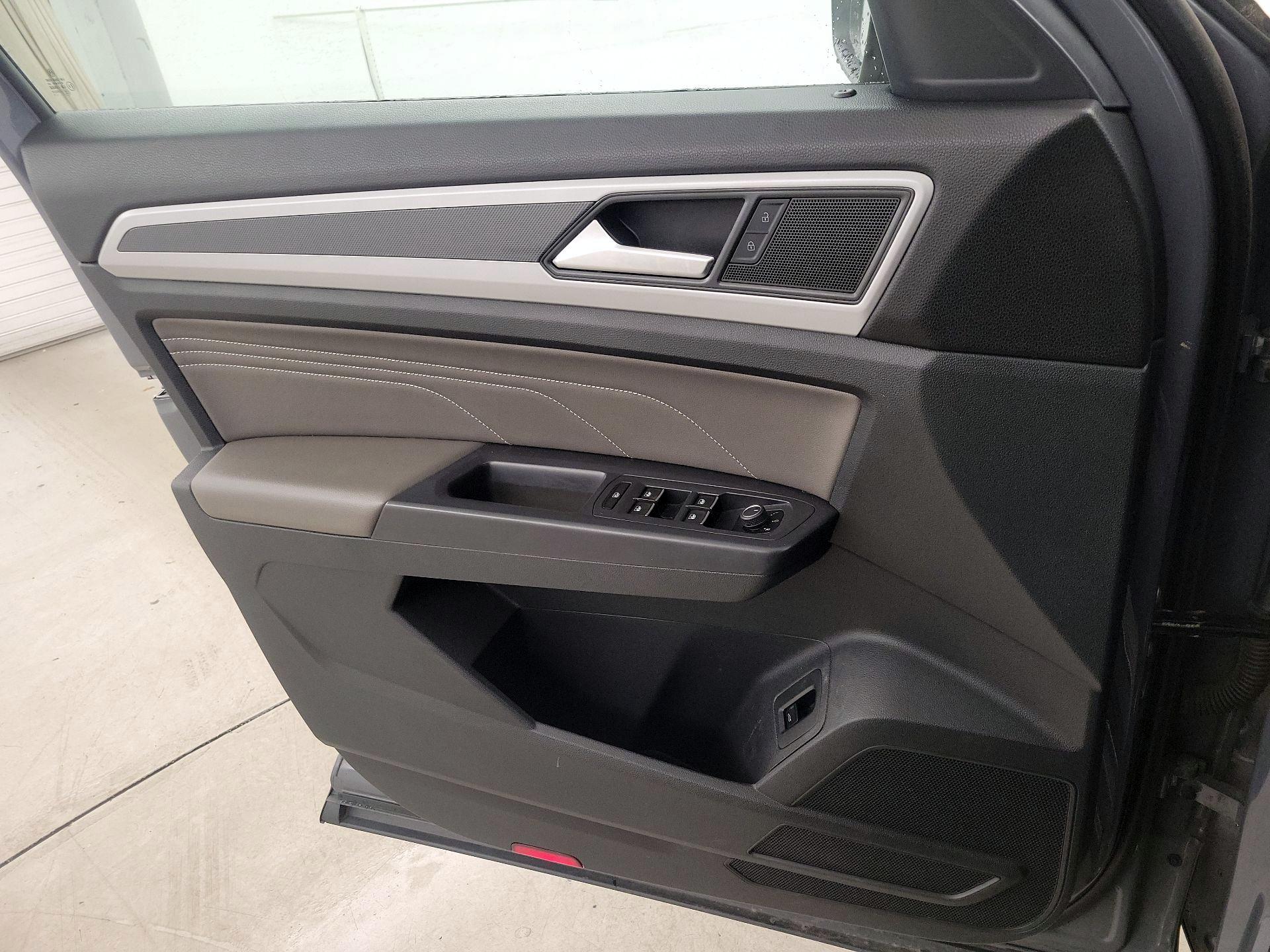 Thumbnail: 2021 Volkswagen Atlas - 12