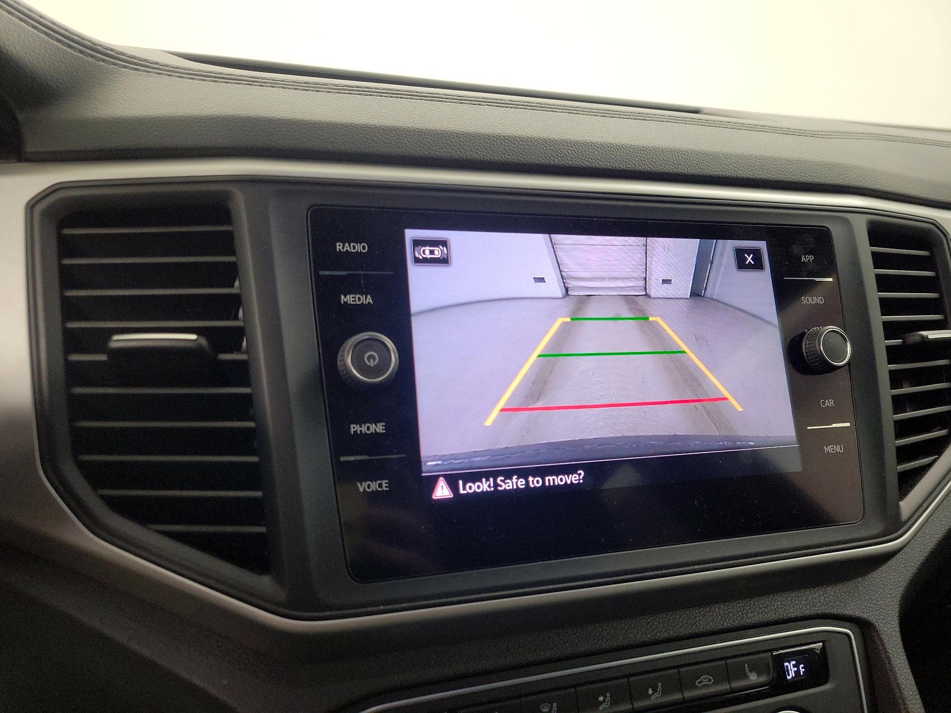 Thumbnail: 2021 Volkswagen Atlas - 14