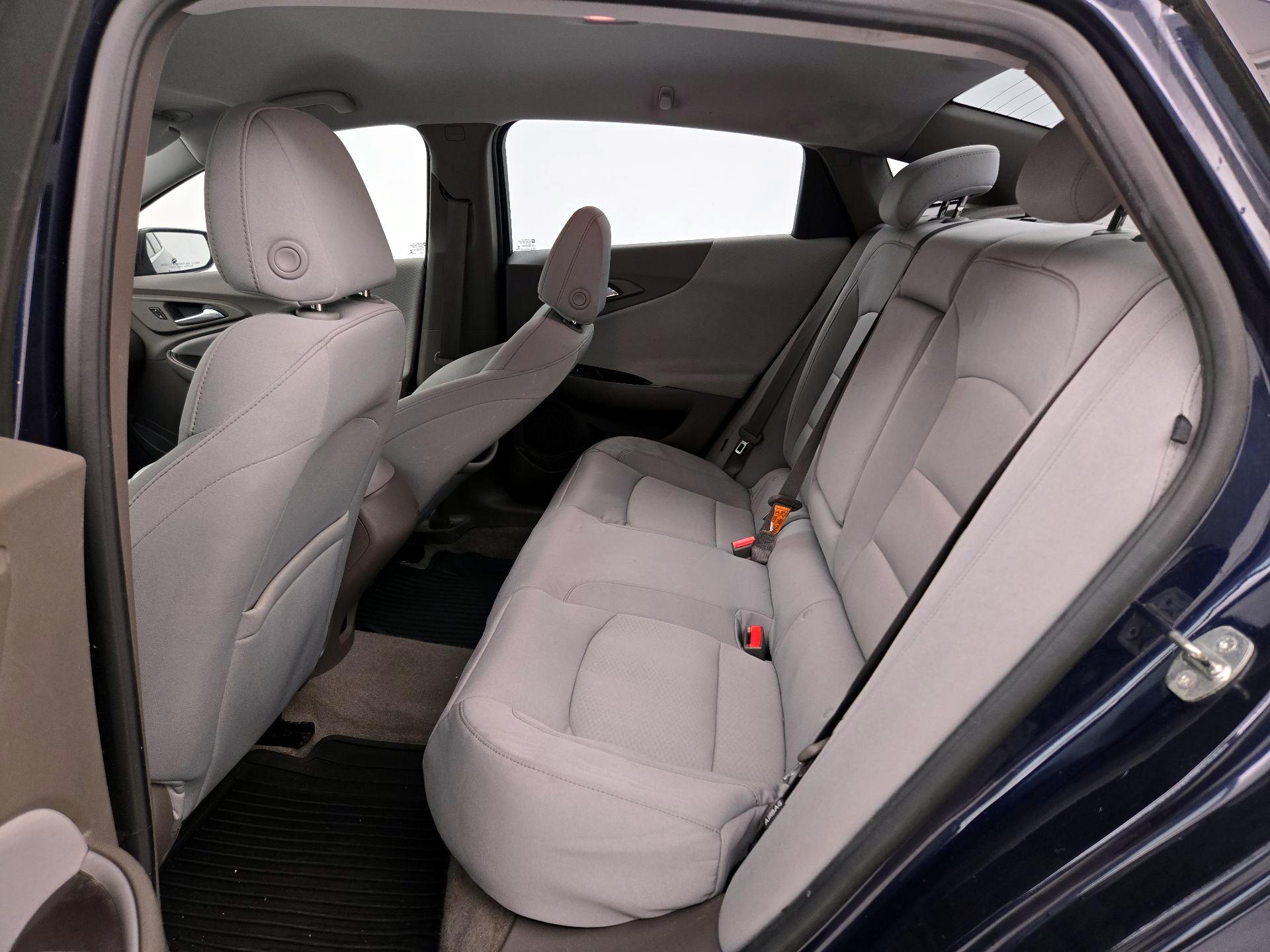 Thumbnail: 2017 Chevrolet Malibu - 19