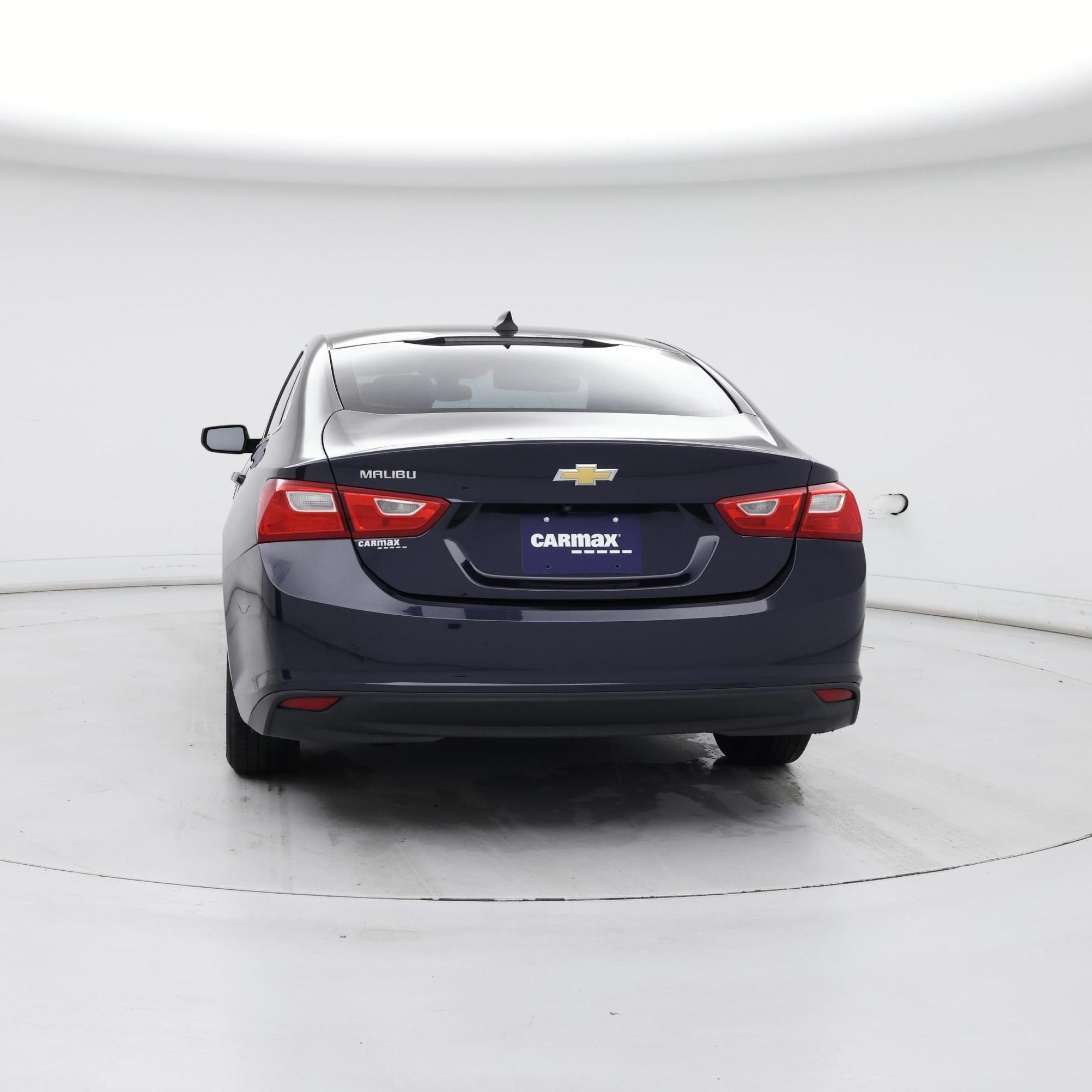 Thumbnail: 2017 Chevrolet Malibu - 6