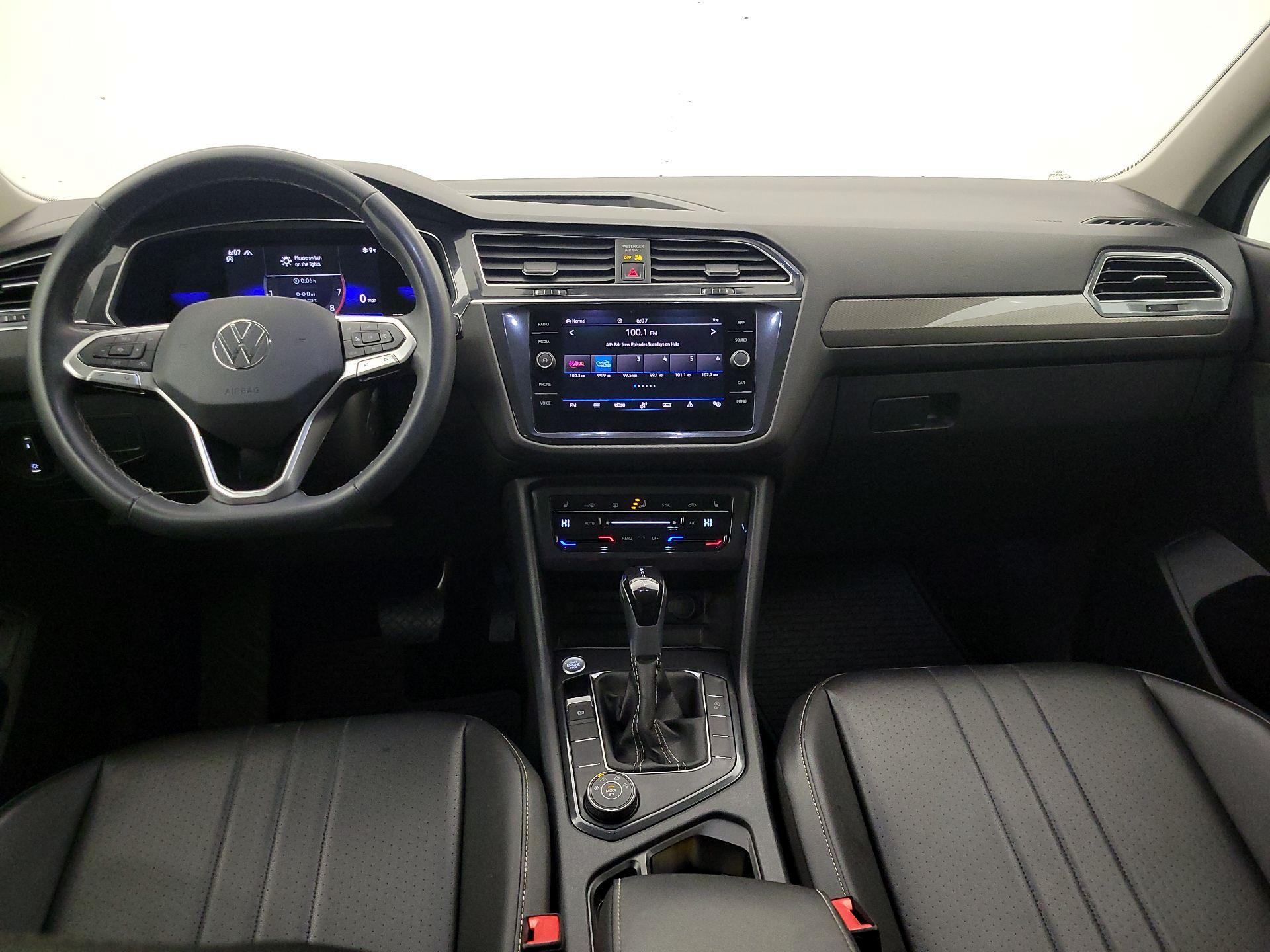 Thumbnail: 2022 Volkswagen Tiguan - 9