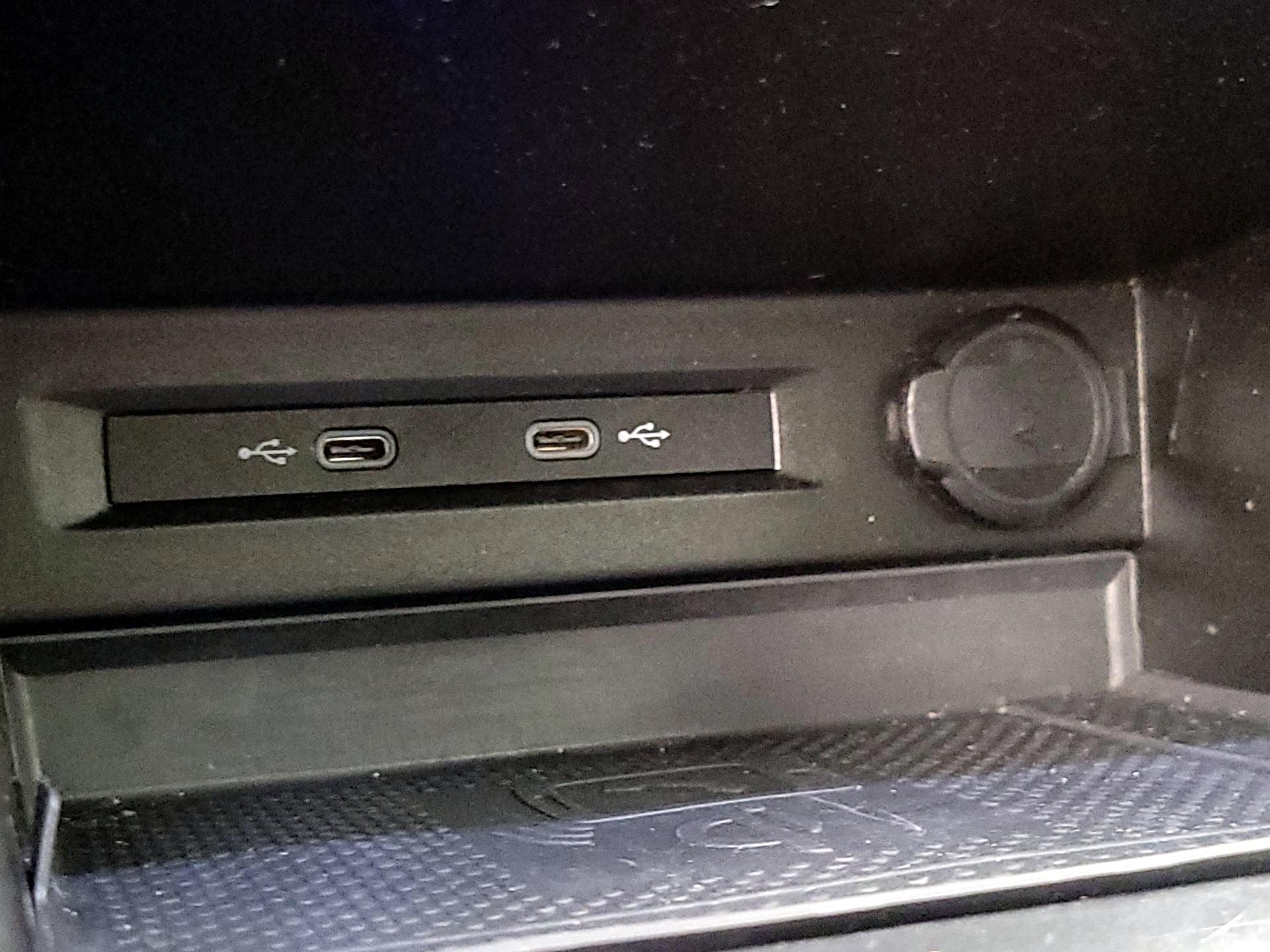 Thumbnail: 2022 Volkswagen Tiguan - 18