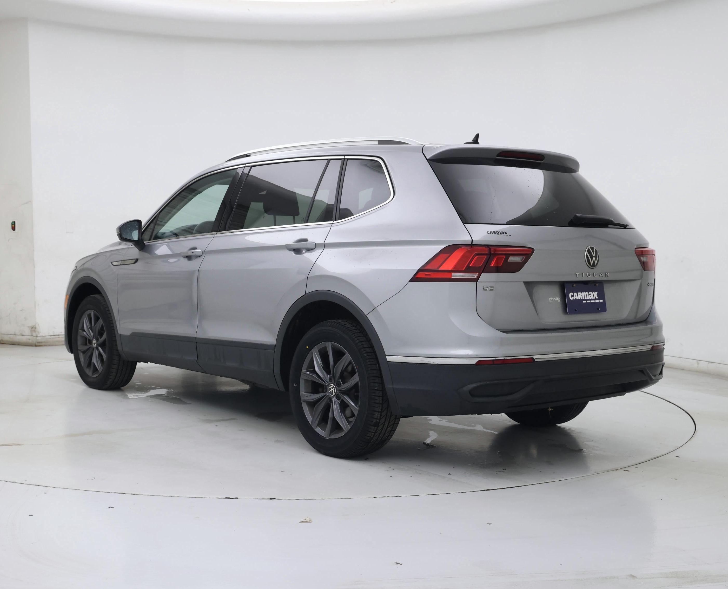 Thumbnail: 2022 Volkswagen Tiguan - 2