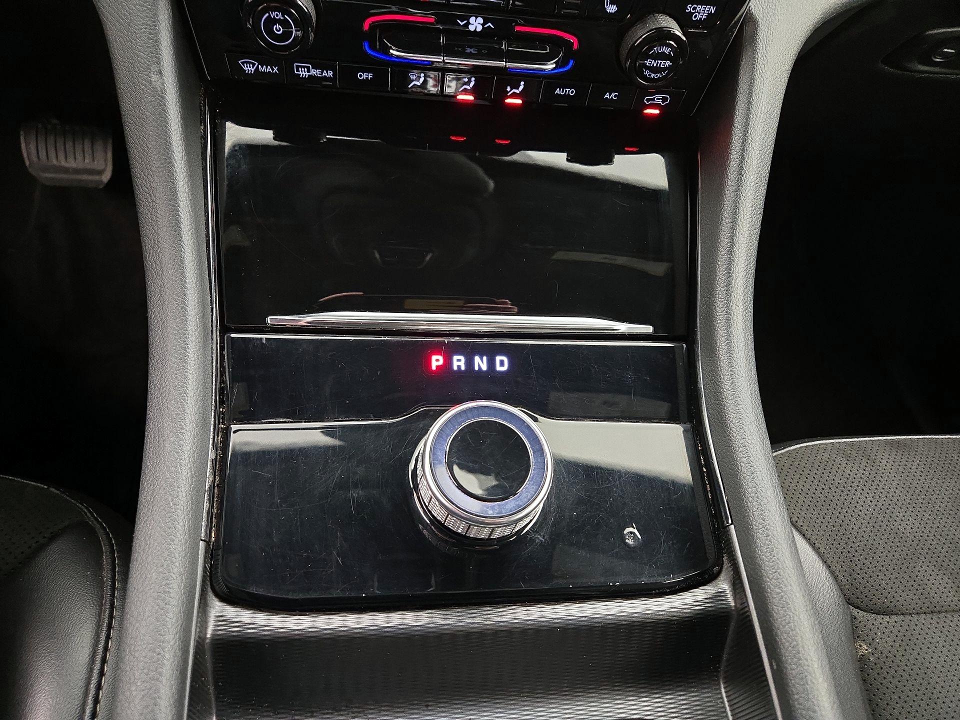 Thumbnail: 2023 Jeep Grand Cherokee - 17