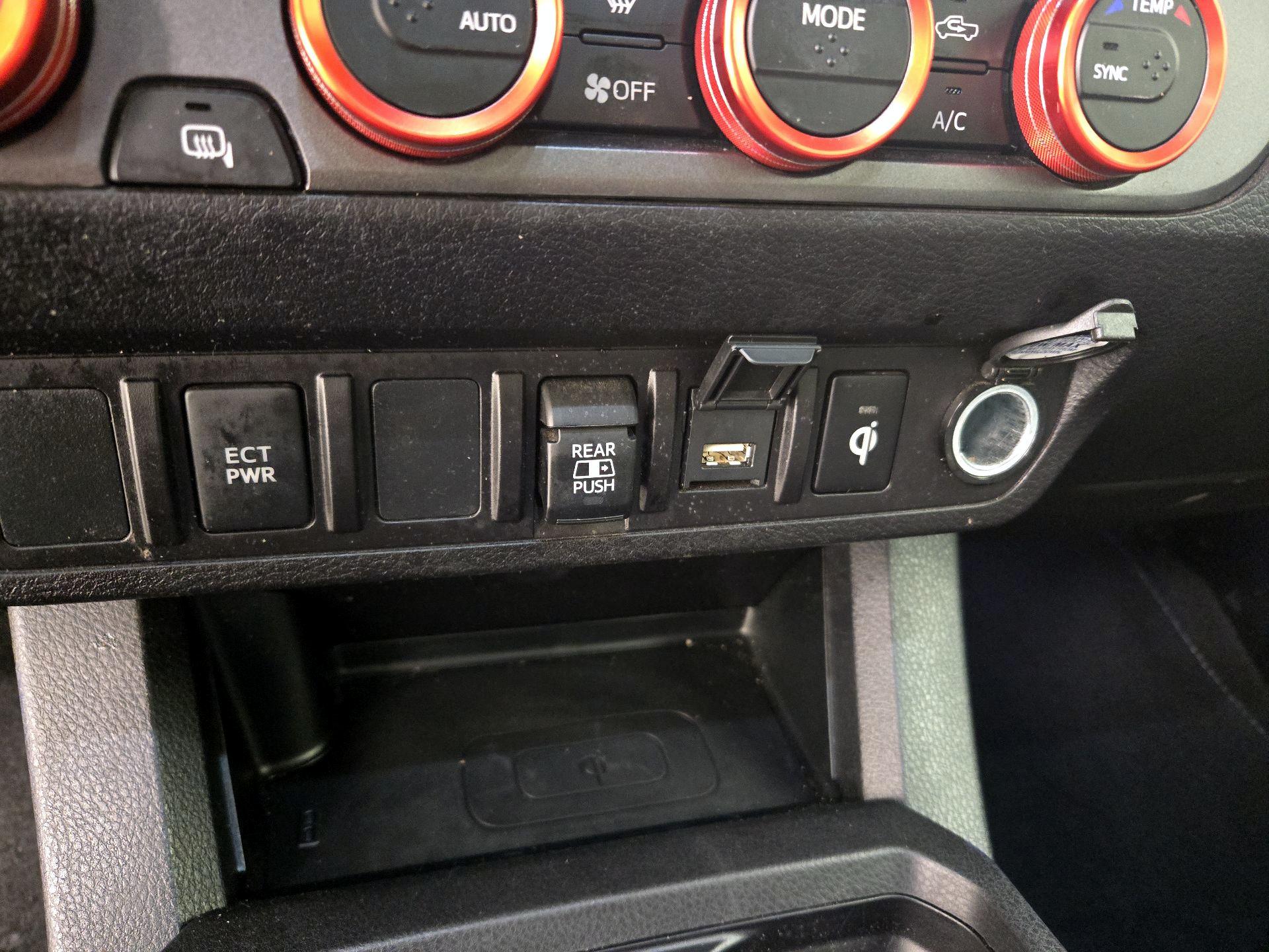 Thumbnail: 2022 Toyota Tacoma - 19