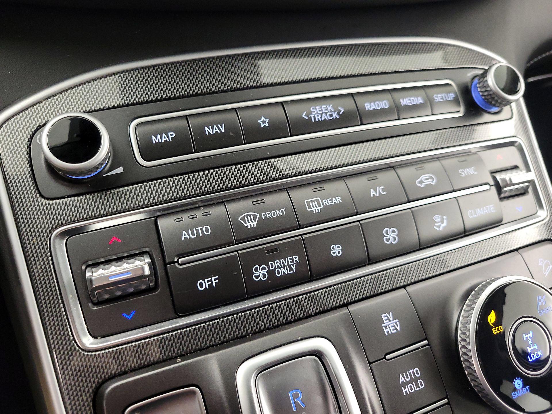 Thumbnail: 2023 Hyundai Santa Fe - 17