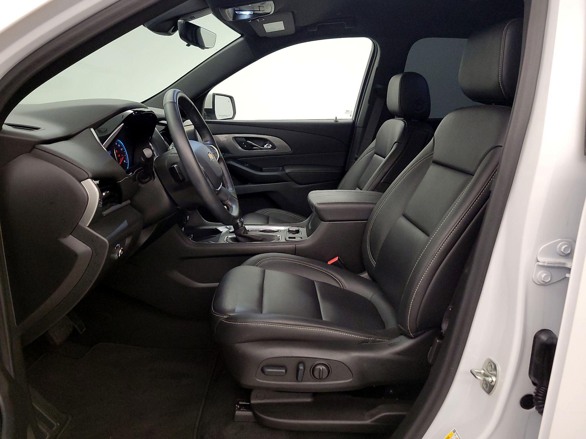 Thumbnail: 2023 Chevrolet Traverse - 11