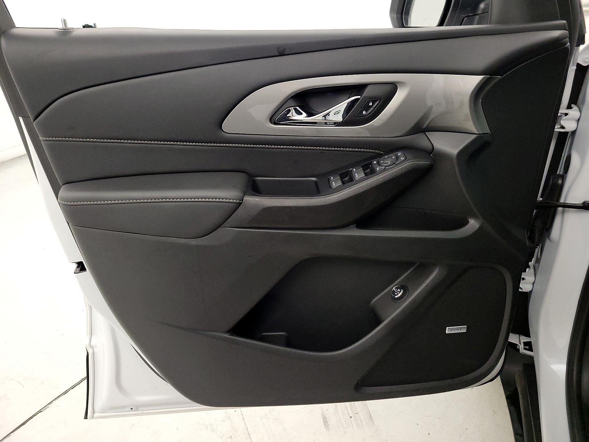 Thumbnail: 2023 Chevrolet Traverse - 12