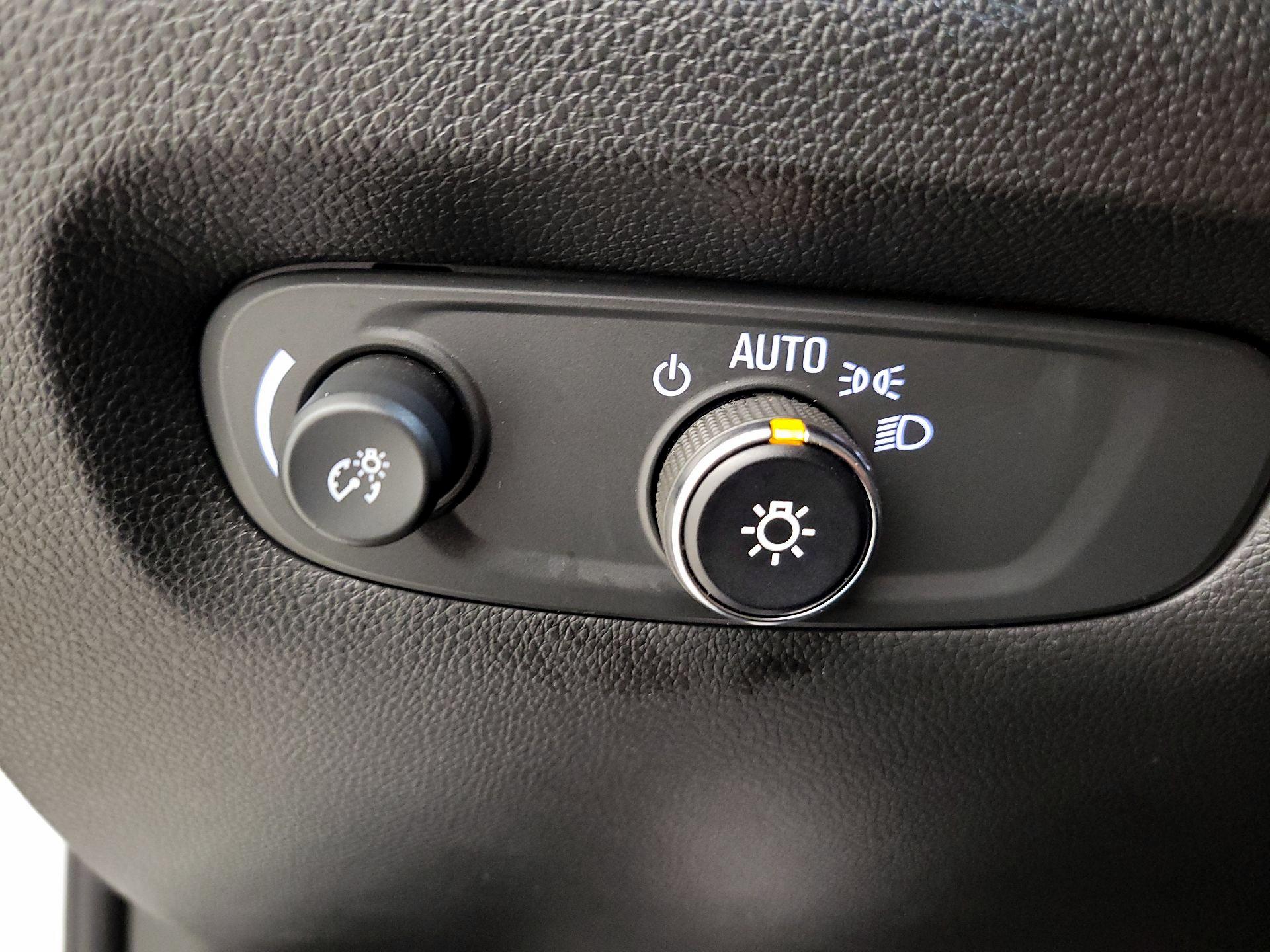 Thumbnail: 2023 Chevrolet Traverse - 13