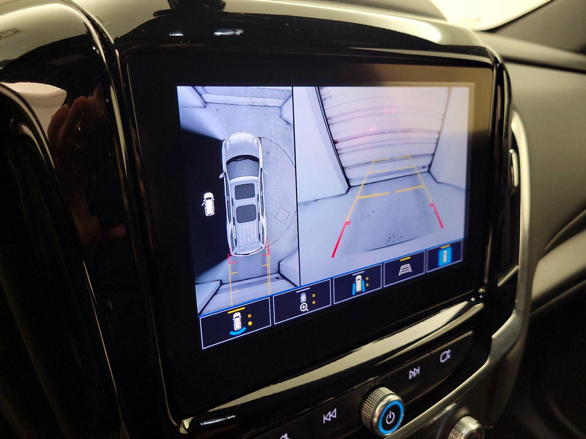 Thumbnail: 2023 Chevrolet Traverse - 14