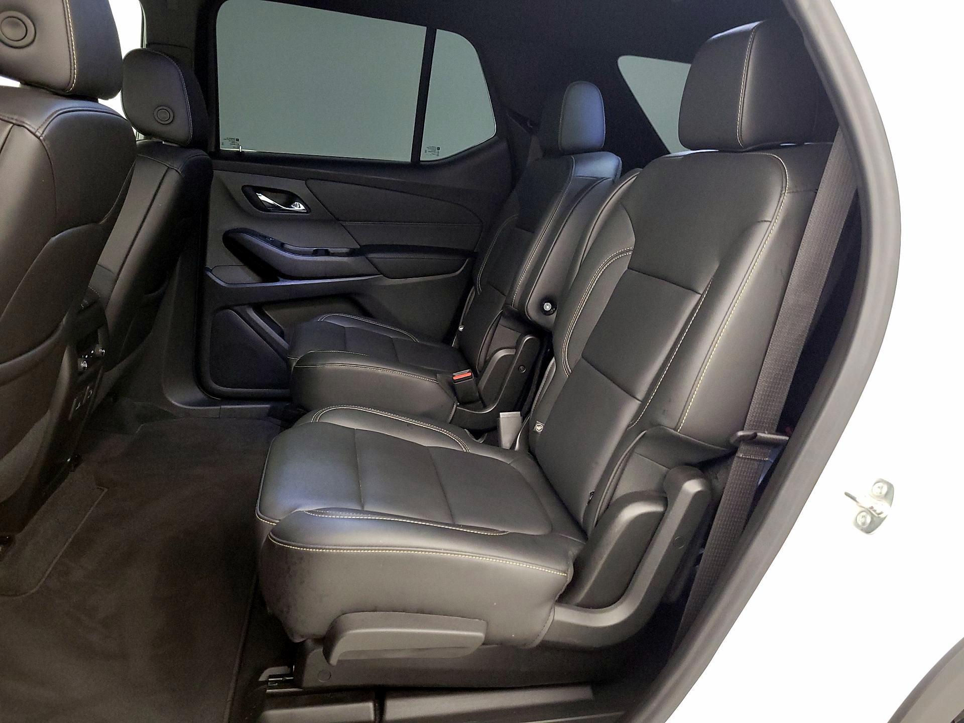 Thumbnail: 2023 Chevrolet Traverse - 18