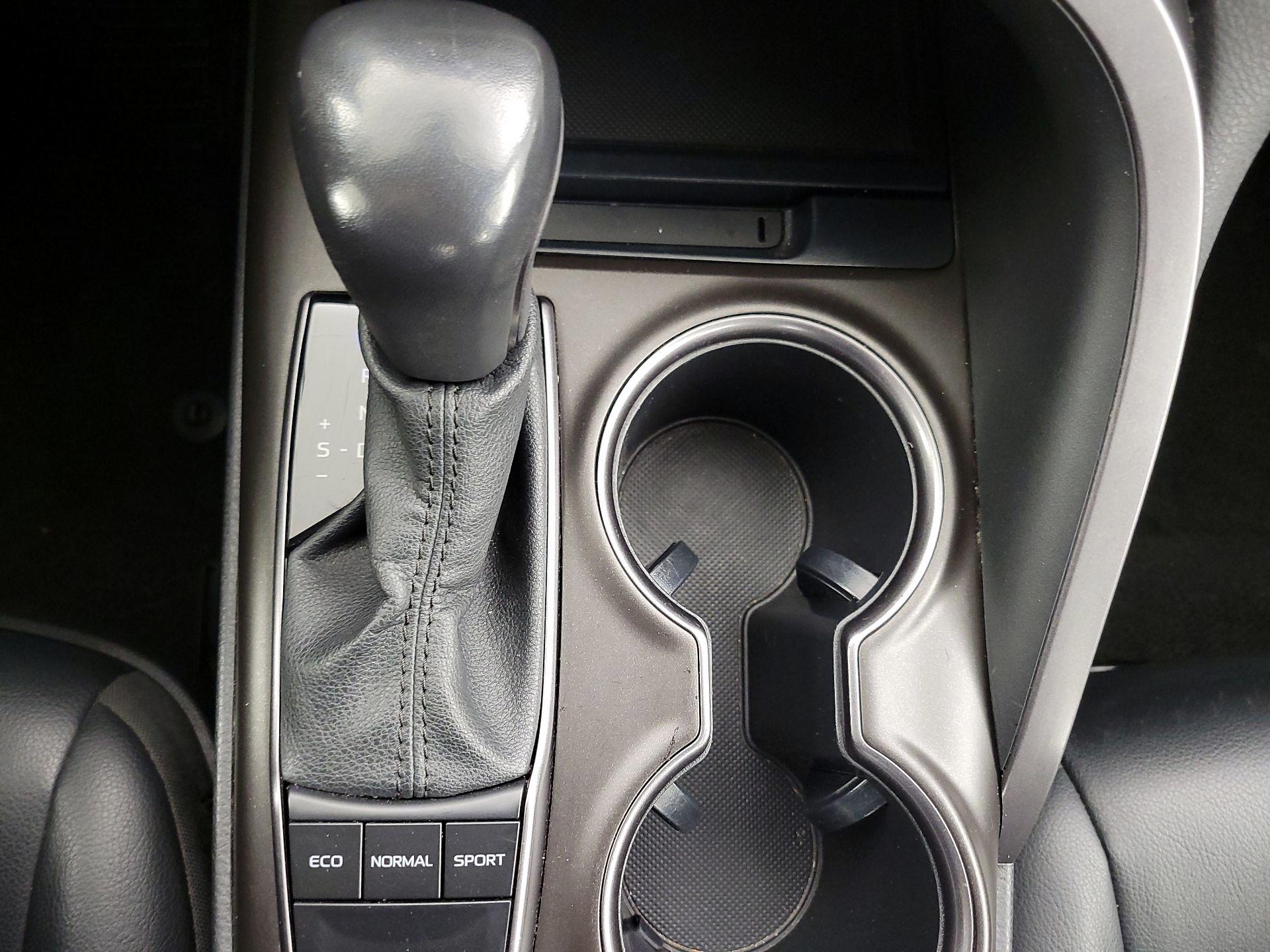 Thumbnail: 2023 Toyota Camry - 17