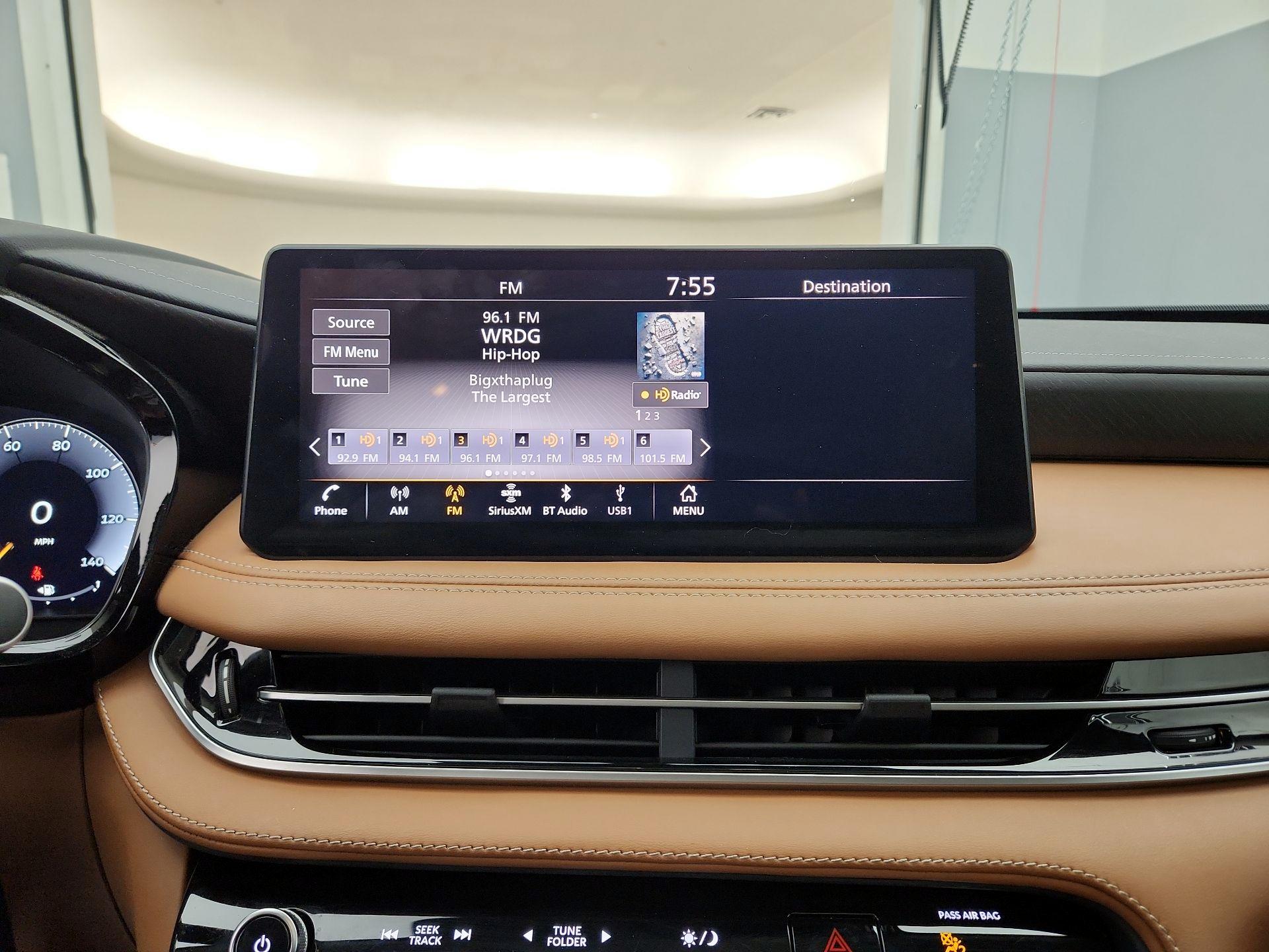 Thumbnail: 2023 INFINITI QX60 - 16