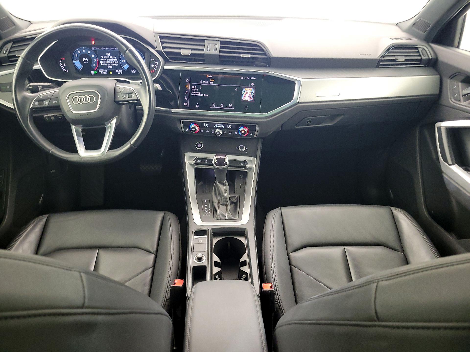 Thumbnail: 2024 Audi Q3 - 9