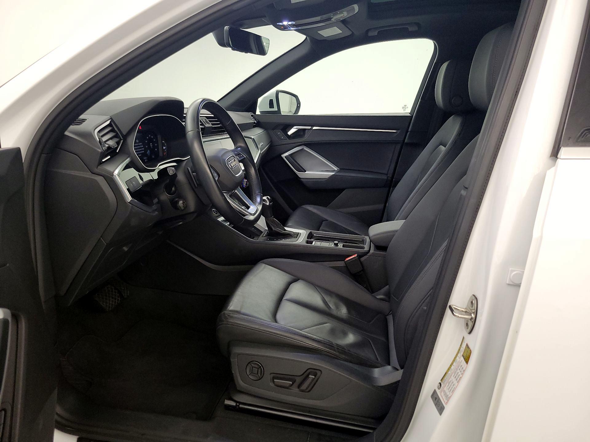 Thumbnail: 2024 Audi Q3 - 11