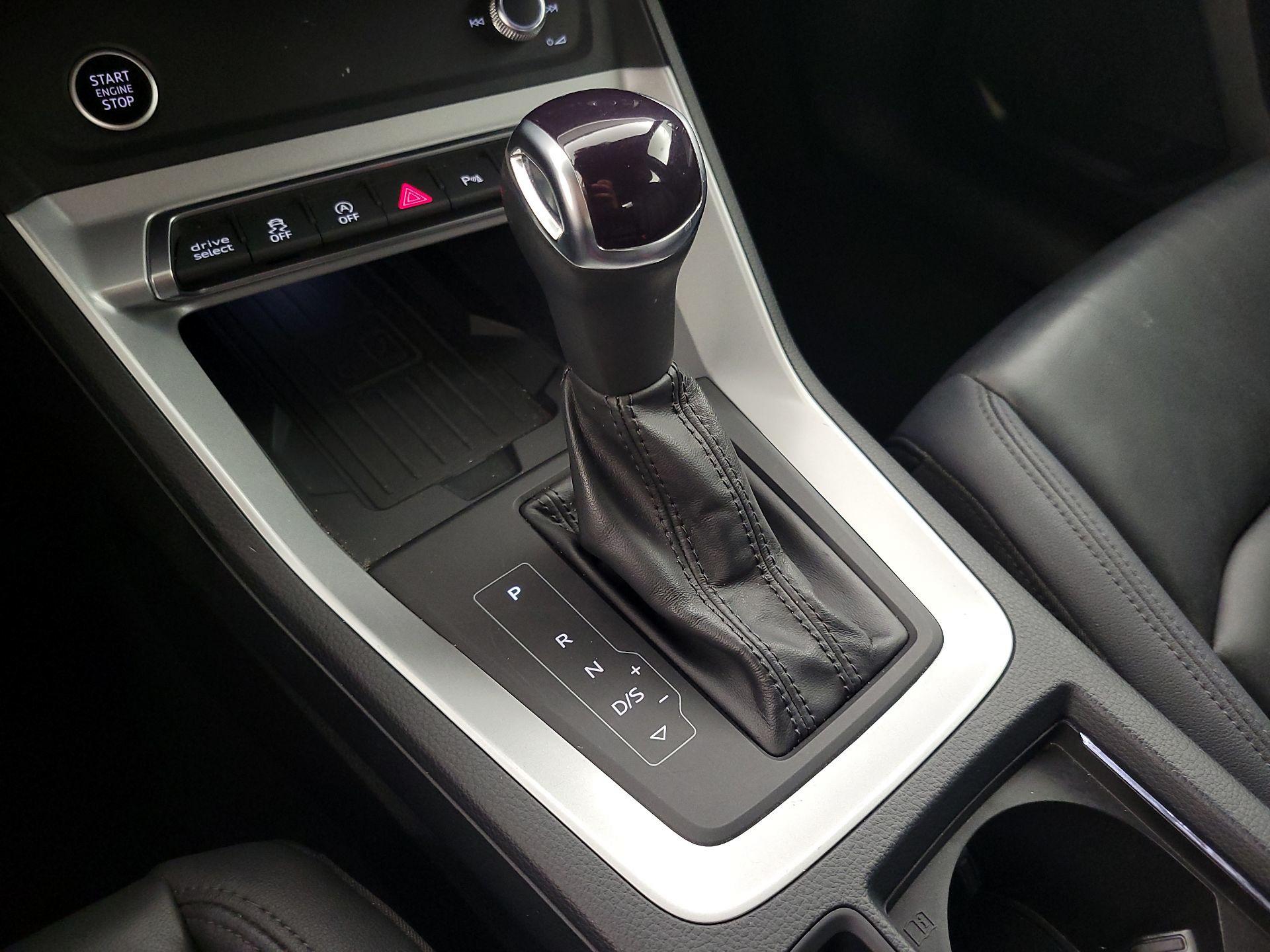 Thumbnail: 2024 Audi Q3 - 17