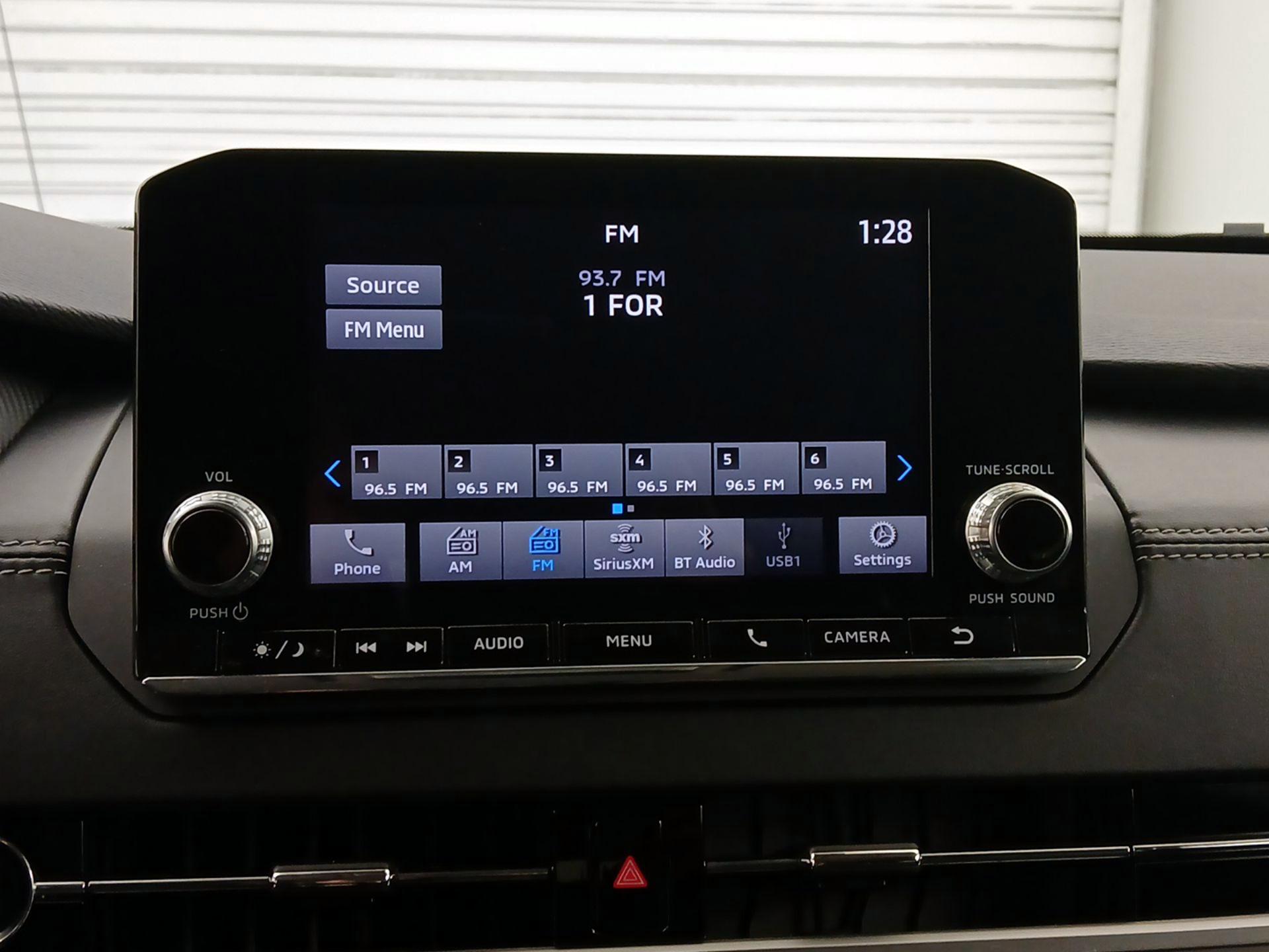 Thumbnail: 2022 Mitsubishi Outlander - 15